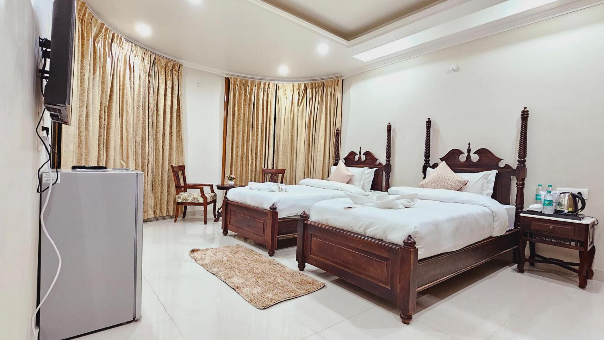 Hotel Hydrangea Heights By Ptw Shimla