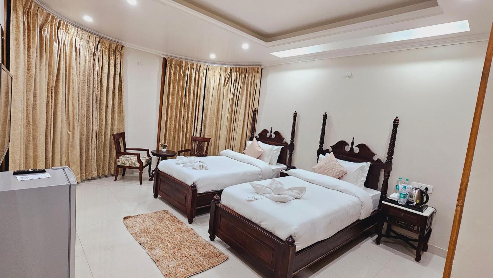 Hotel Hydrangea Heights By Ptw Shimla