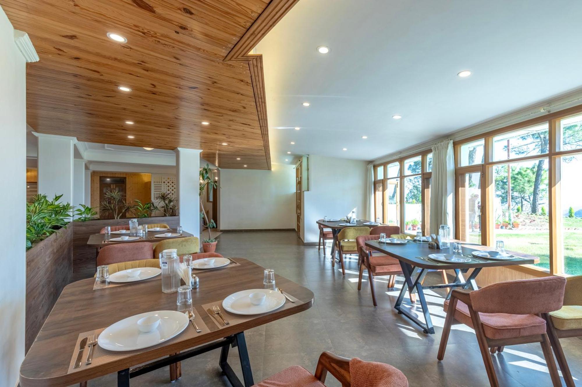 Elivaas 2 Bhk With Hills View & Restaurant - Hemkunj Bloom * Shimla