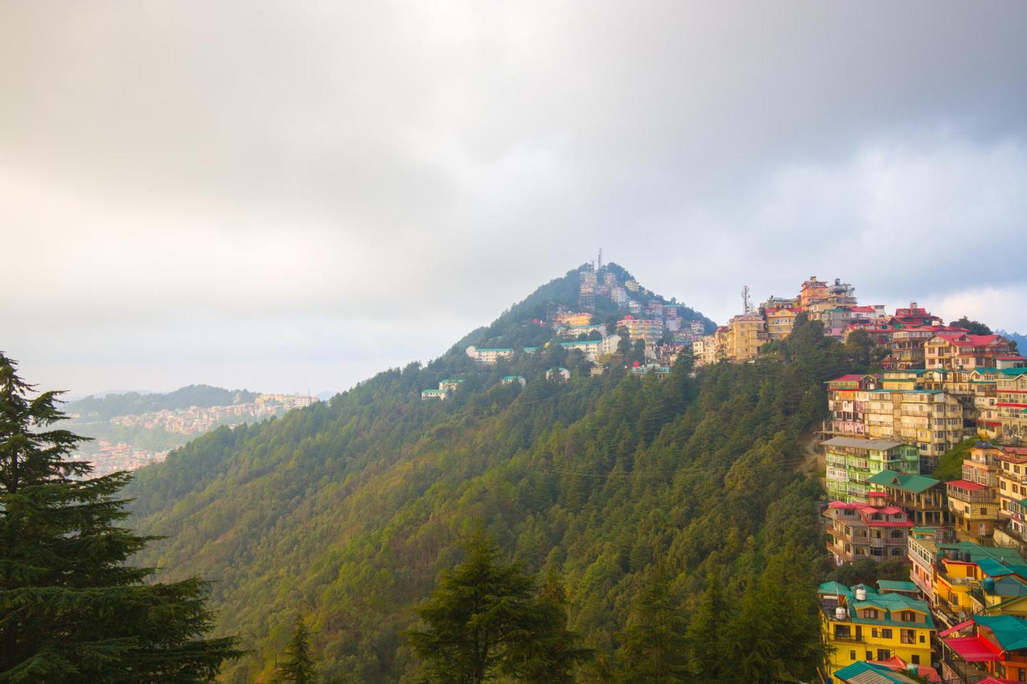 Elivaas 2 Bhk With Hills View & Restaurant - Hemkunj Bloom Villa