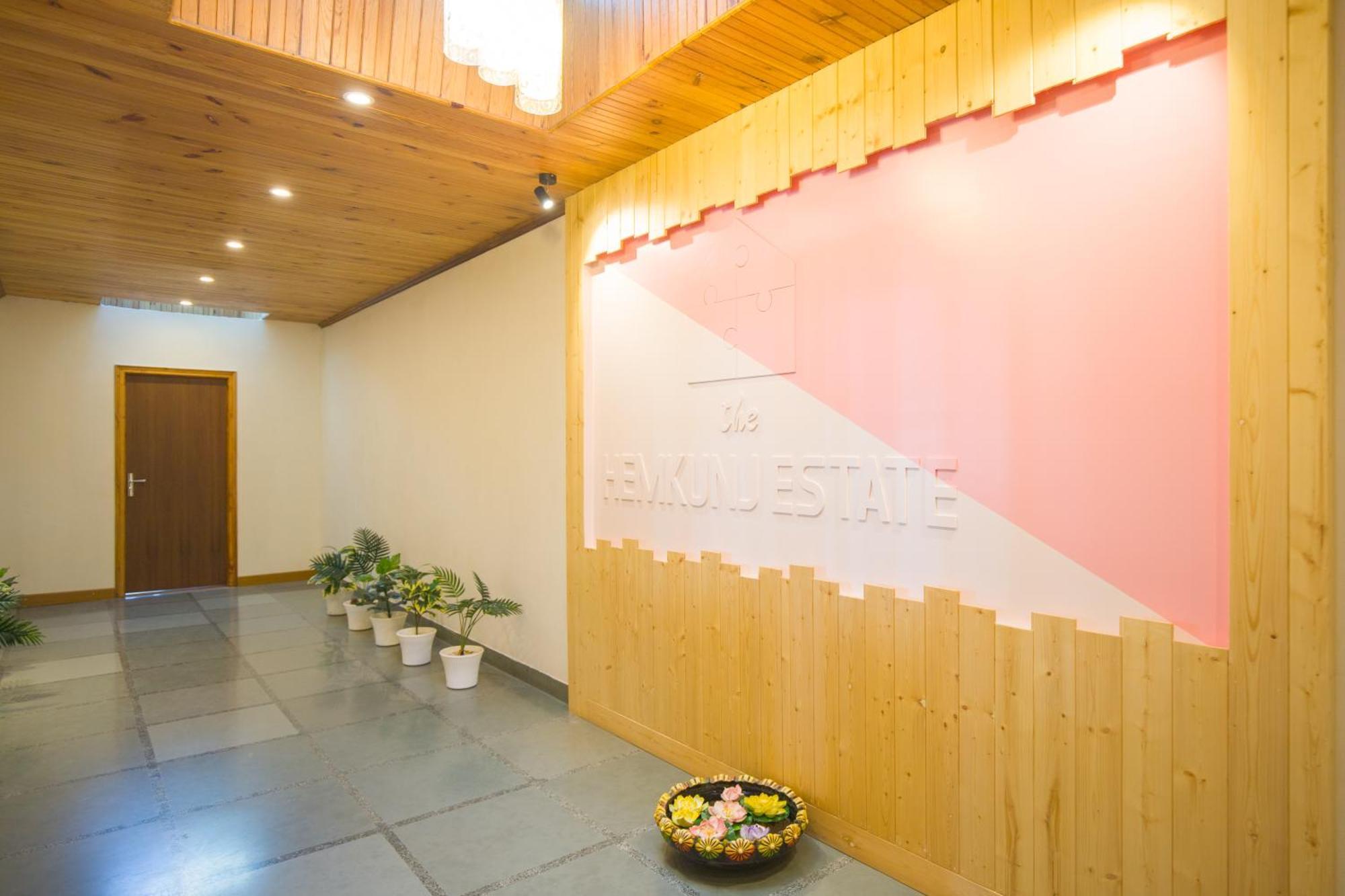 Elivaas 2 Bhk With Hills View & Restaurant - Hemkunj Bloom Villa Shimla