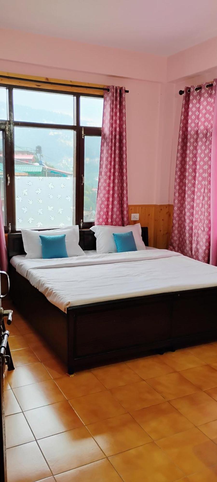 Thakur Homes * Shimla