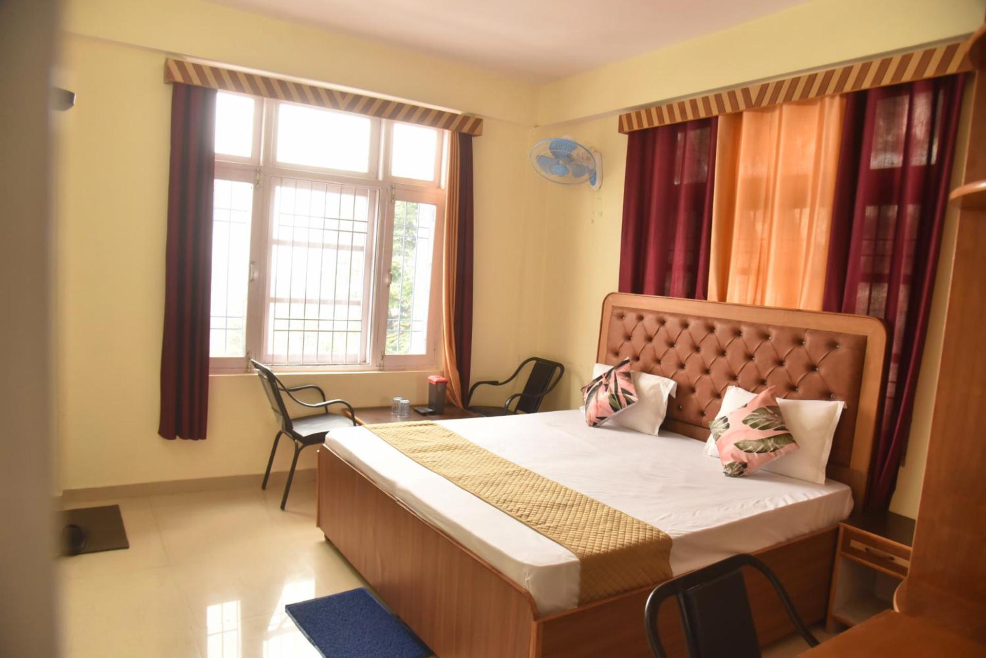 The Boho Near Mall Bed & Breakfast