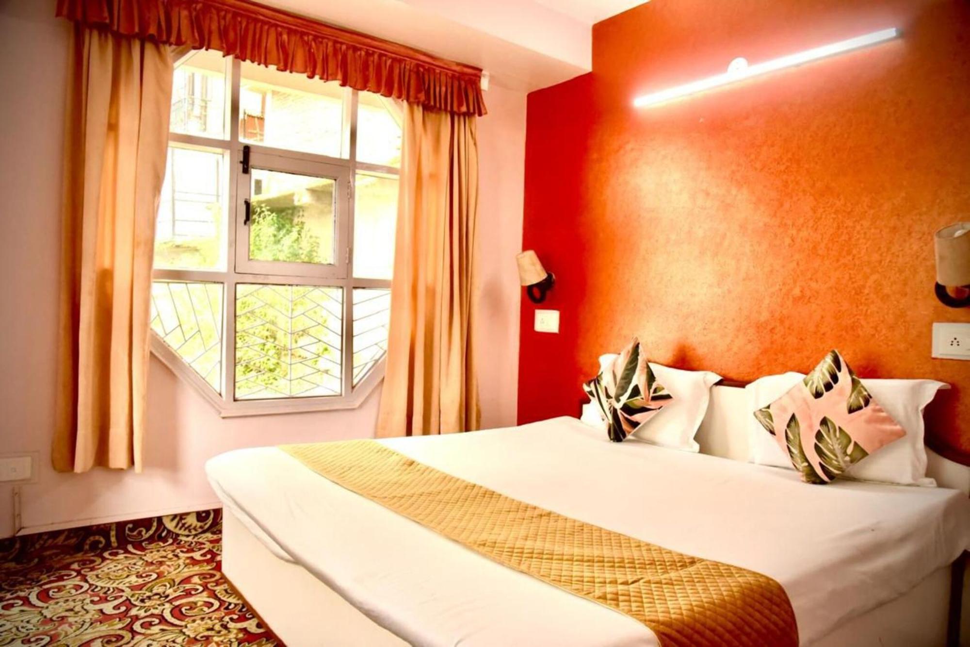 The Boho Near Mall Bed & Breakfast *