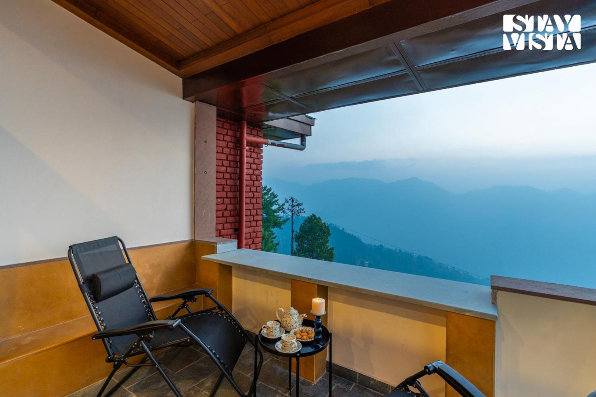 Stayvista At Elm - Elysium Estate With Complimentary Hi-tea, Hill View, Lawn