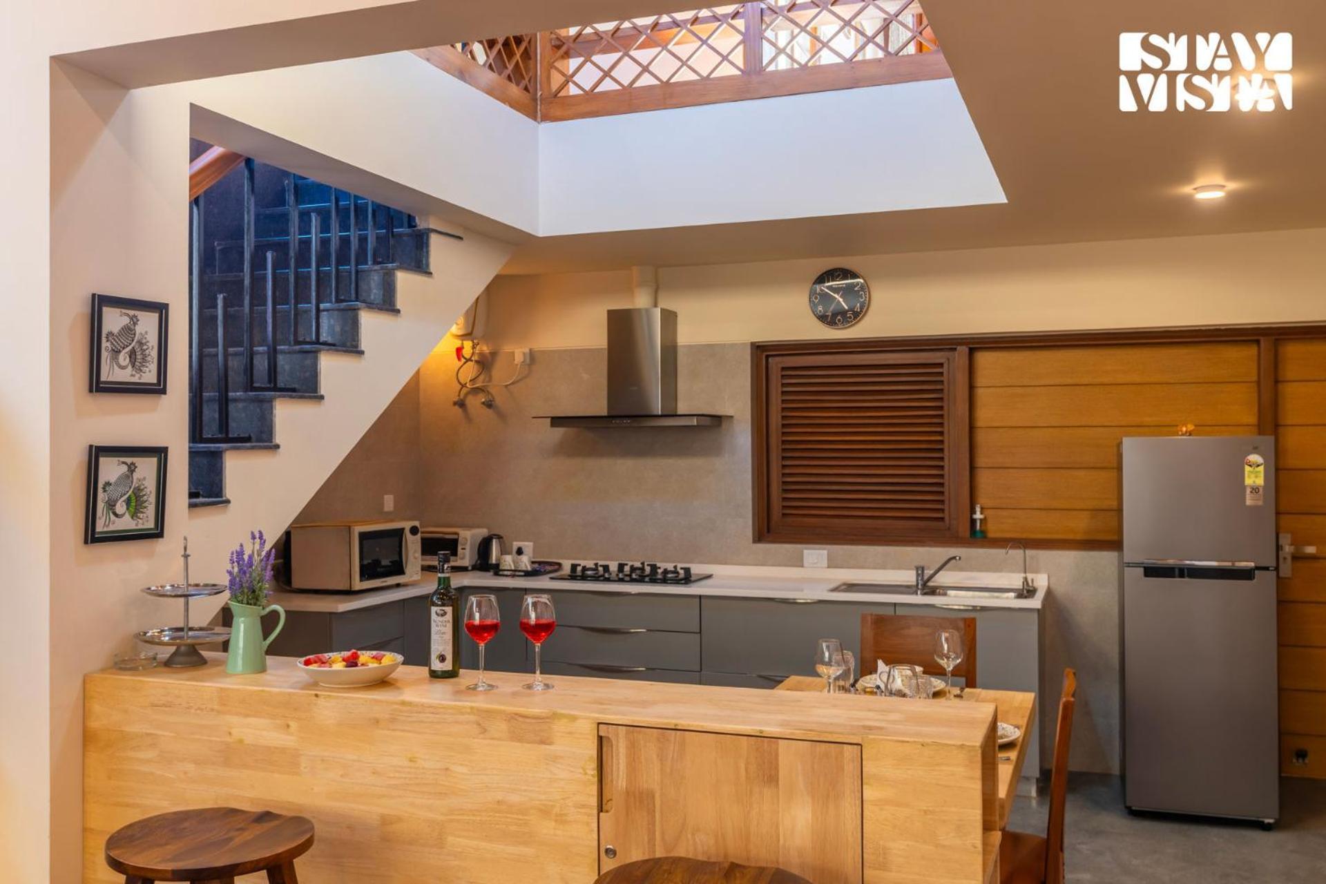 Stayvista At Elm - Elysium Estate With Complimentary Hi-tea, Hill View, Lawn Villa