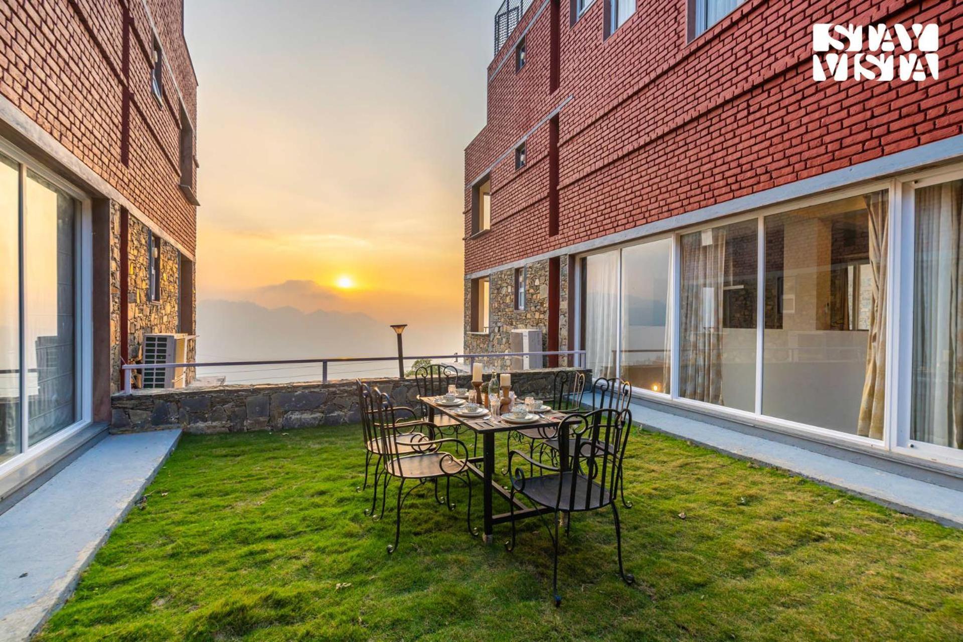 Villa Stayvista At Elm - Elysium Estate With Complimentary Hi-tea, Hill View, Lawn