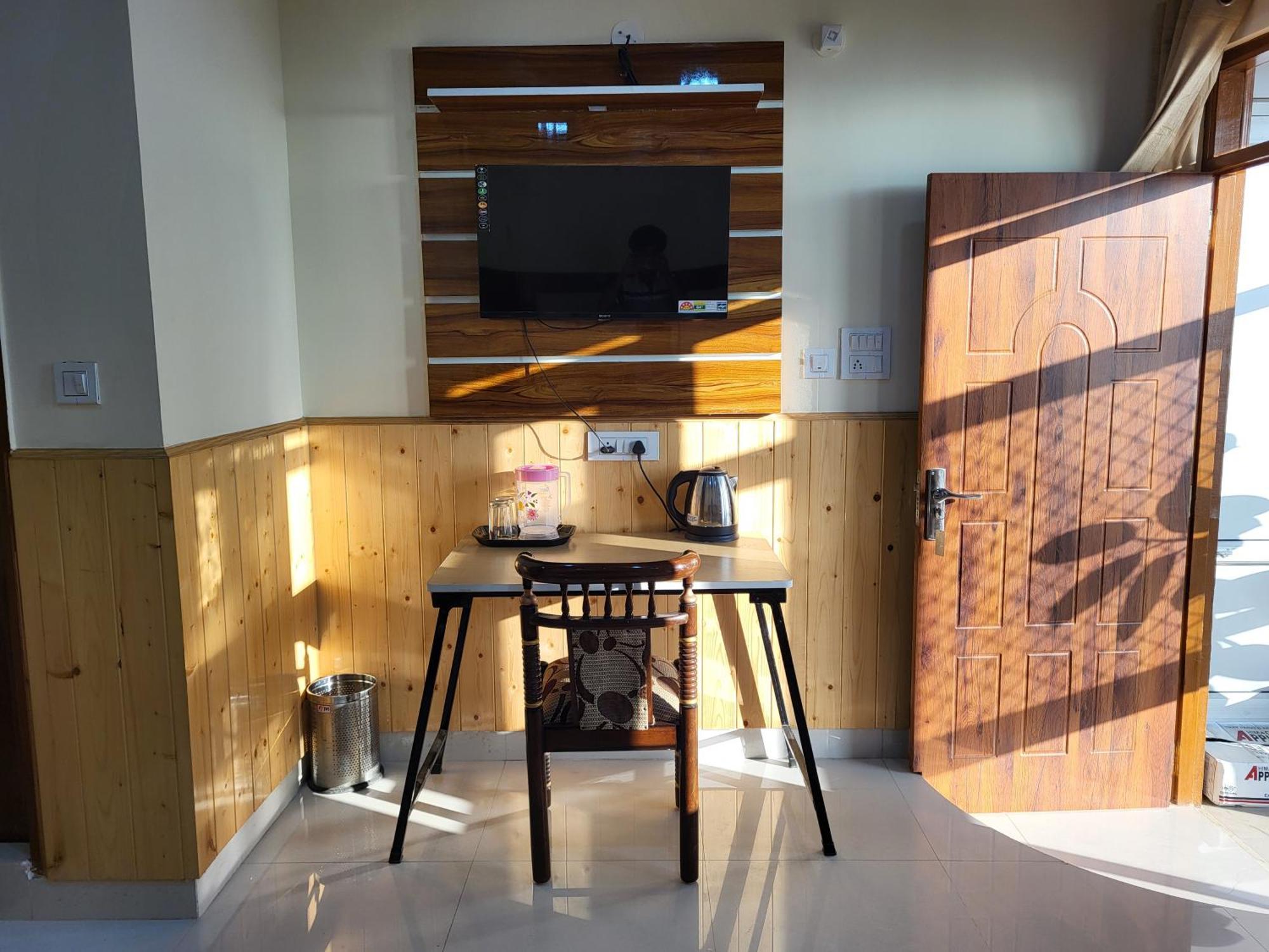 Apartment Vintage Woods