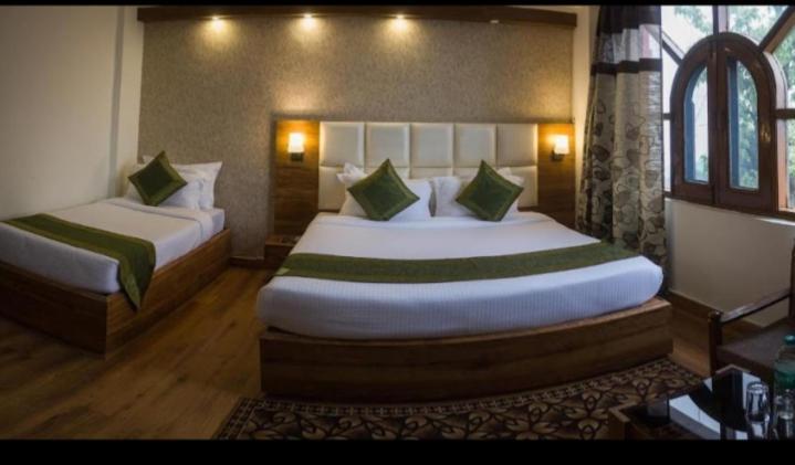 The Golden Paradise 3*