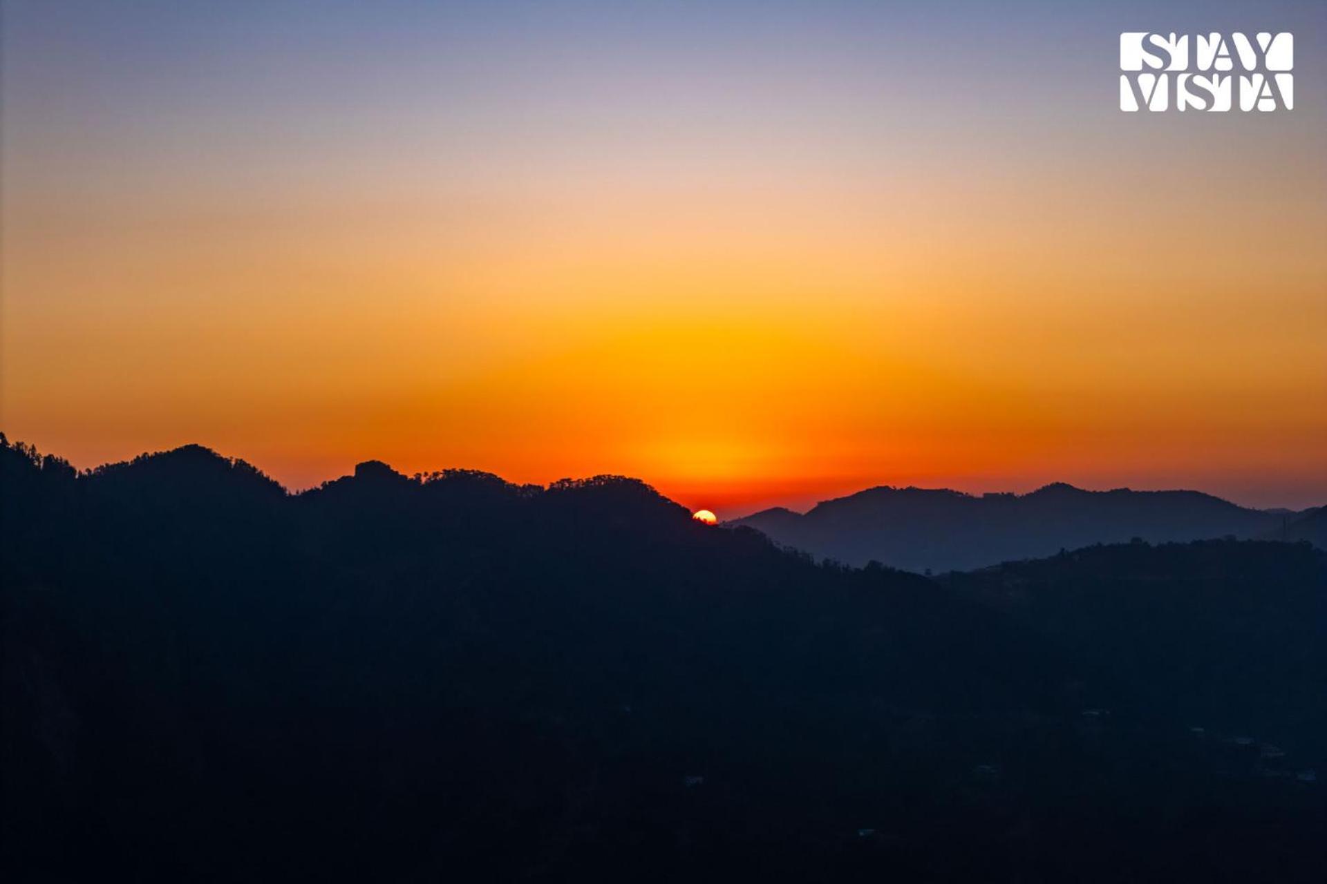 Stayvista At Grove - Elysium Estate With Hill View, Lawn * Shimla
