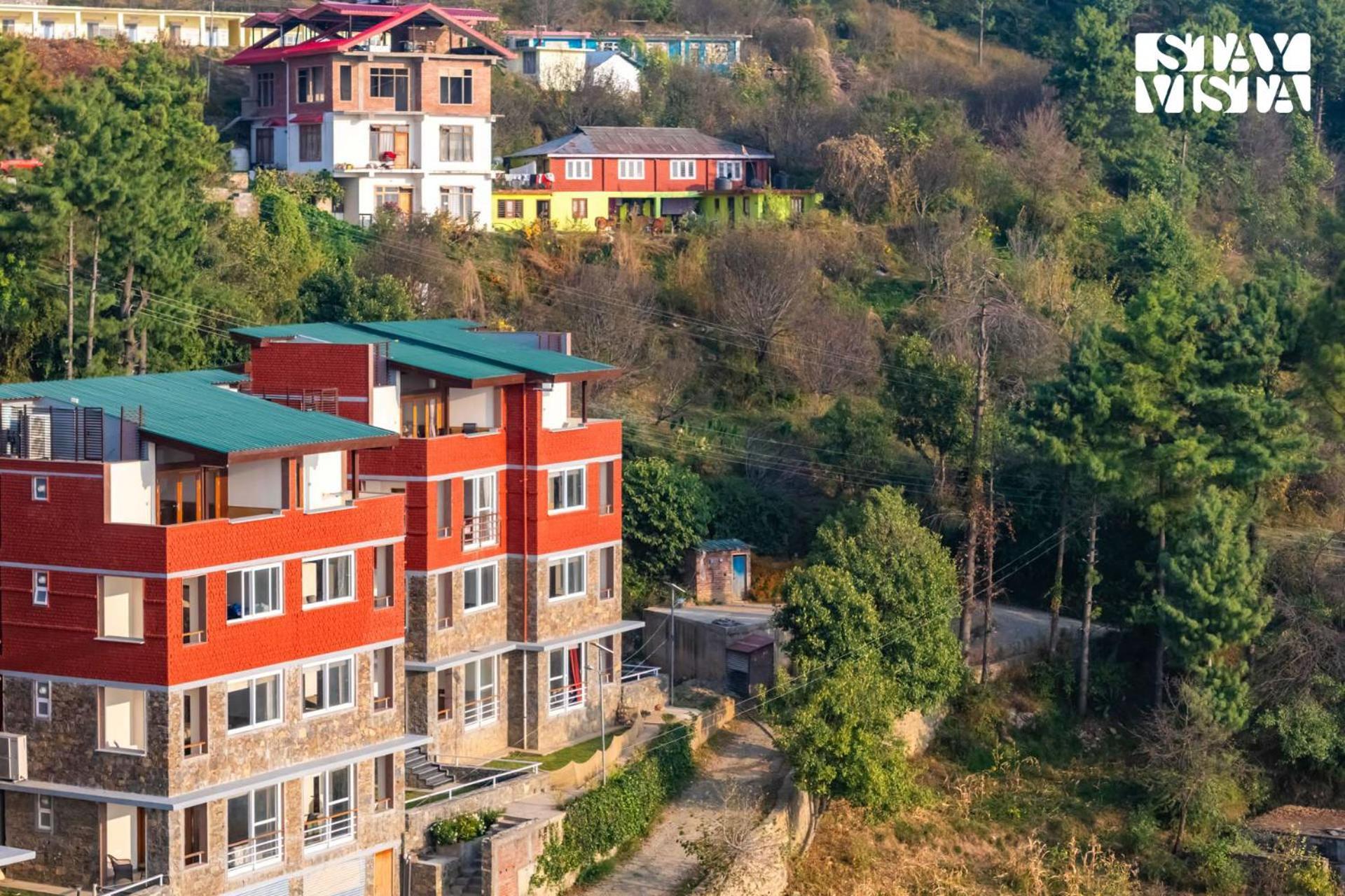 Villa Stayvista At Grove - Elysium Estate With Hill View, Lawn *