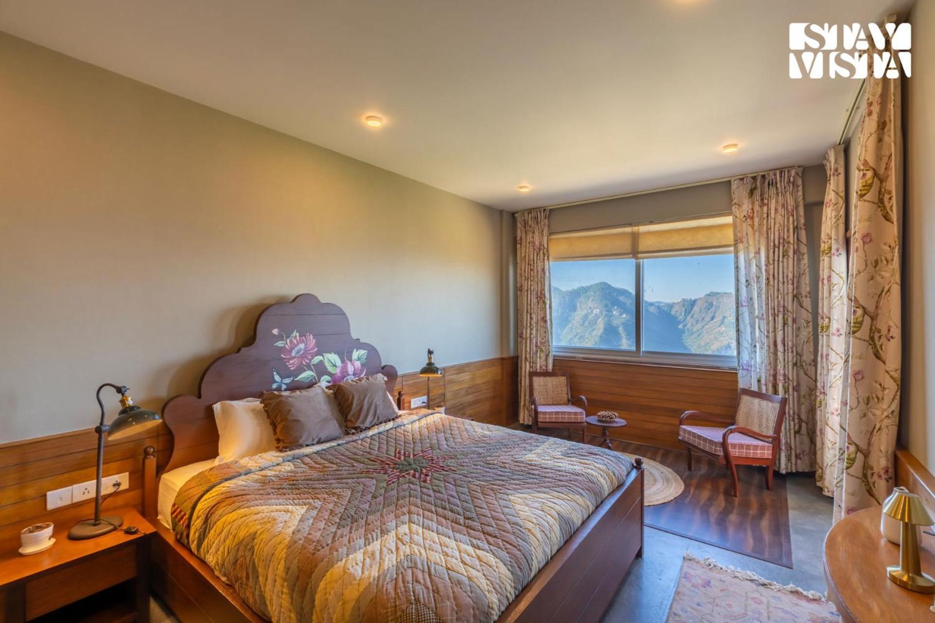 Stayvista At Grove - Elysium Estate With Hill View, Lawn Villa *