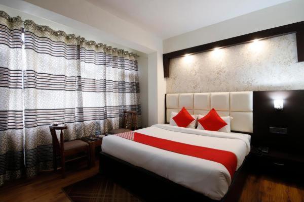The Golden Paradise Hotel 3*