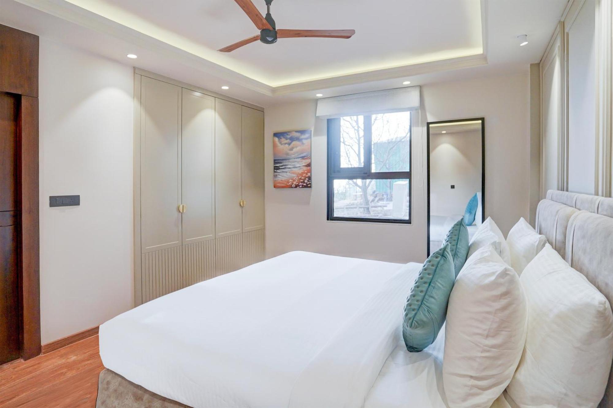 Sunday Premium 5 Bhk Kufri, Hotel Shimla