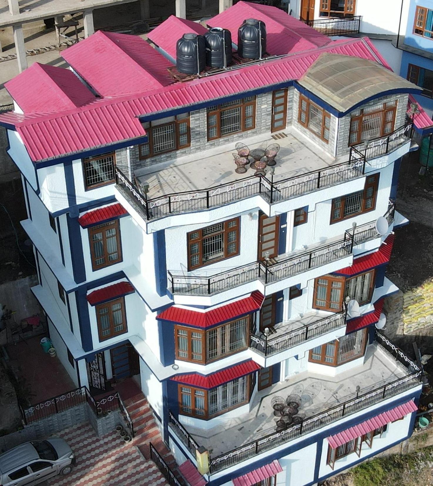 Platonia Homes Homestay *