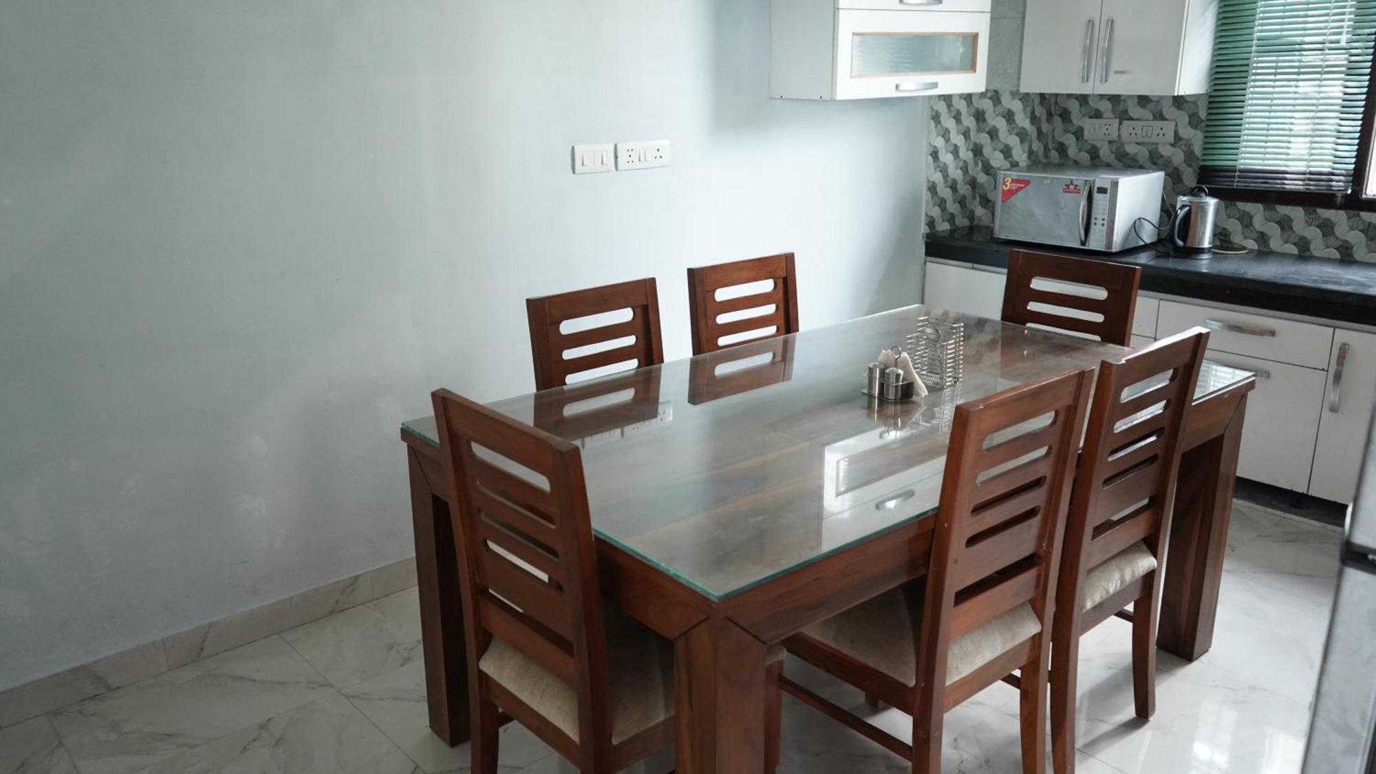 Homestay Platonia Homes *