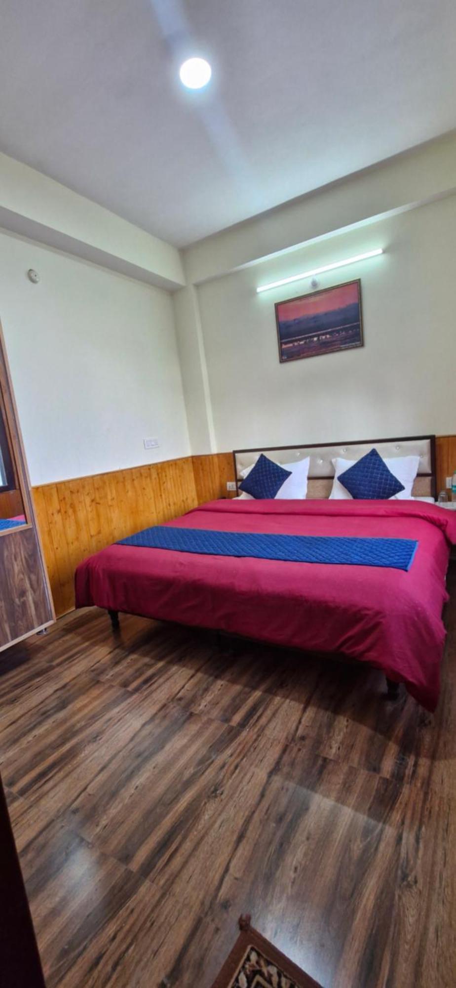 White 2* Shimla