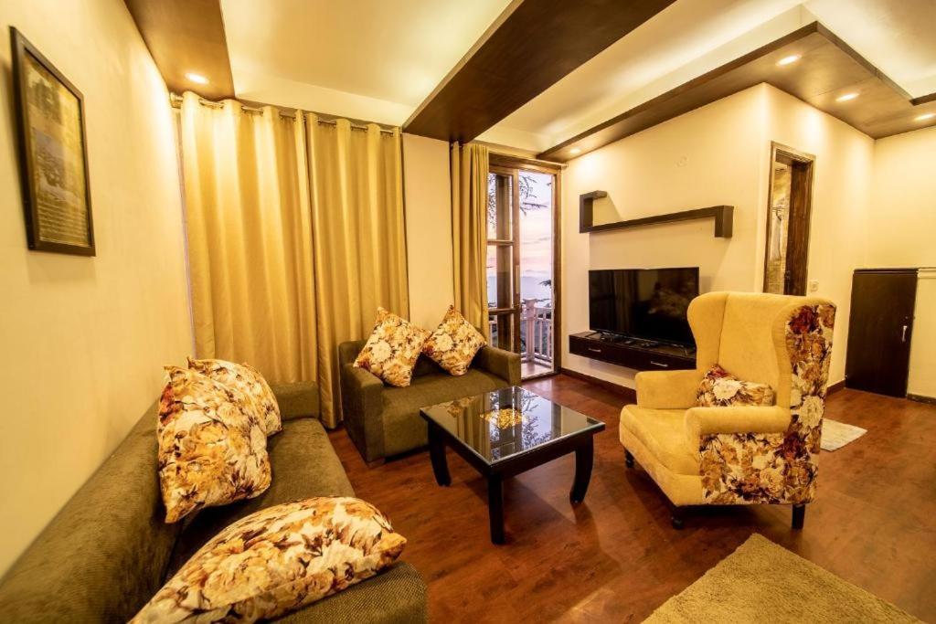 Homestay In *