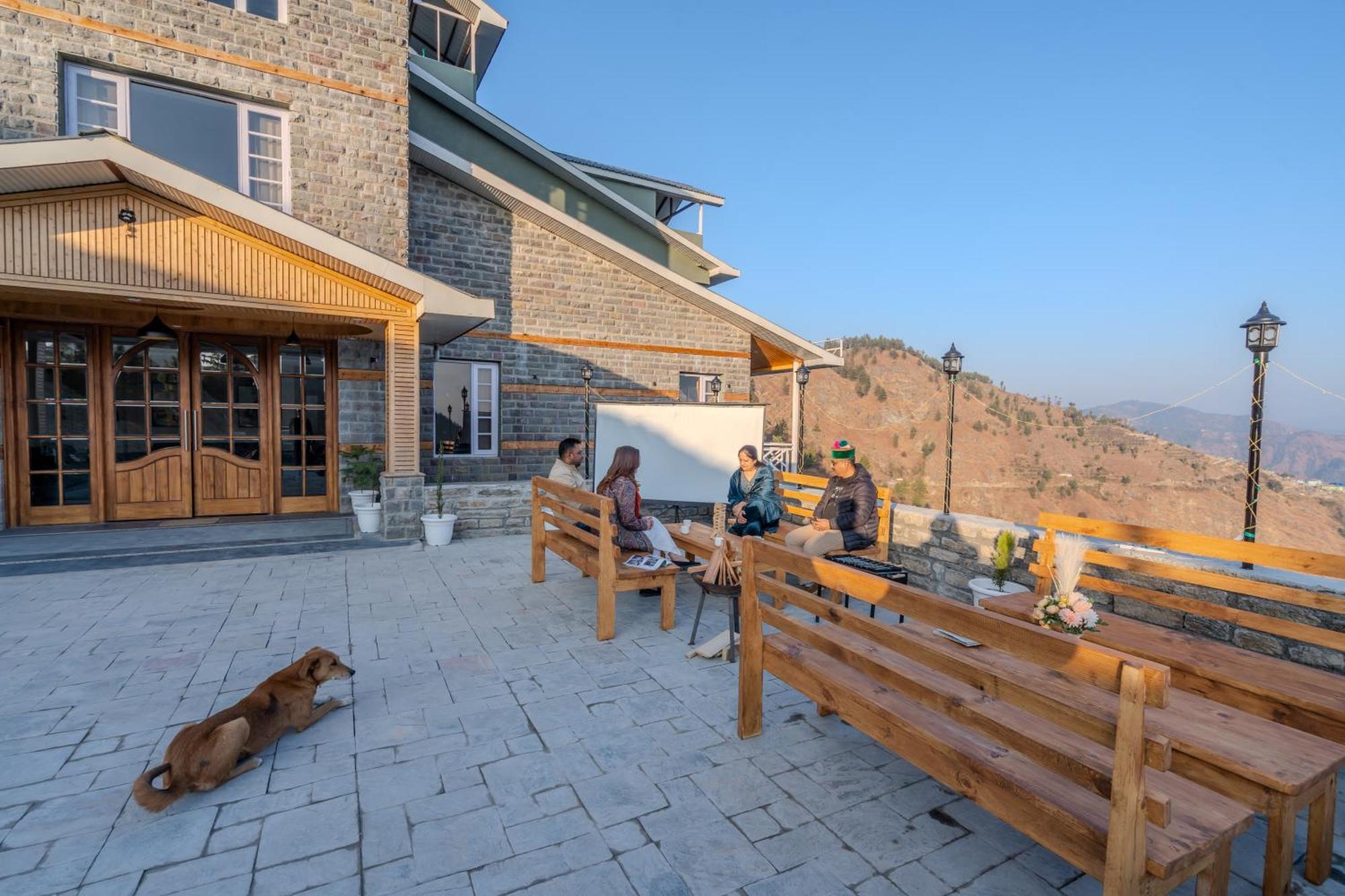 Saffronstays Alpine Blue-6 Bhk With Private Deck And Valley Views From Each *