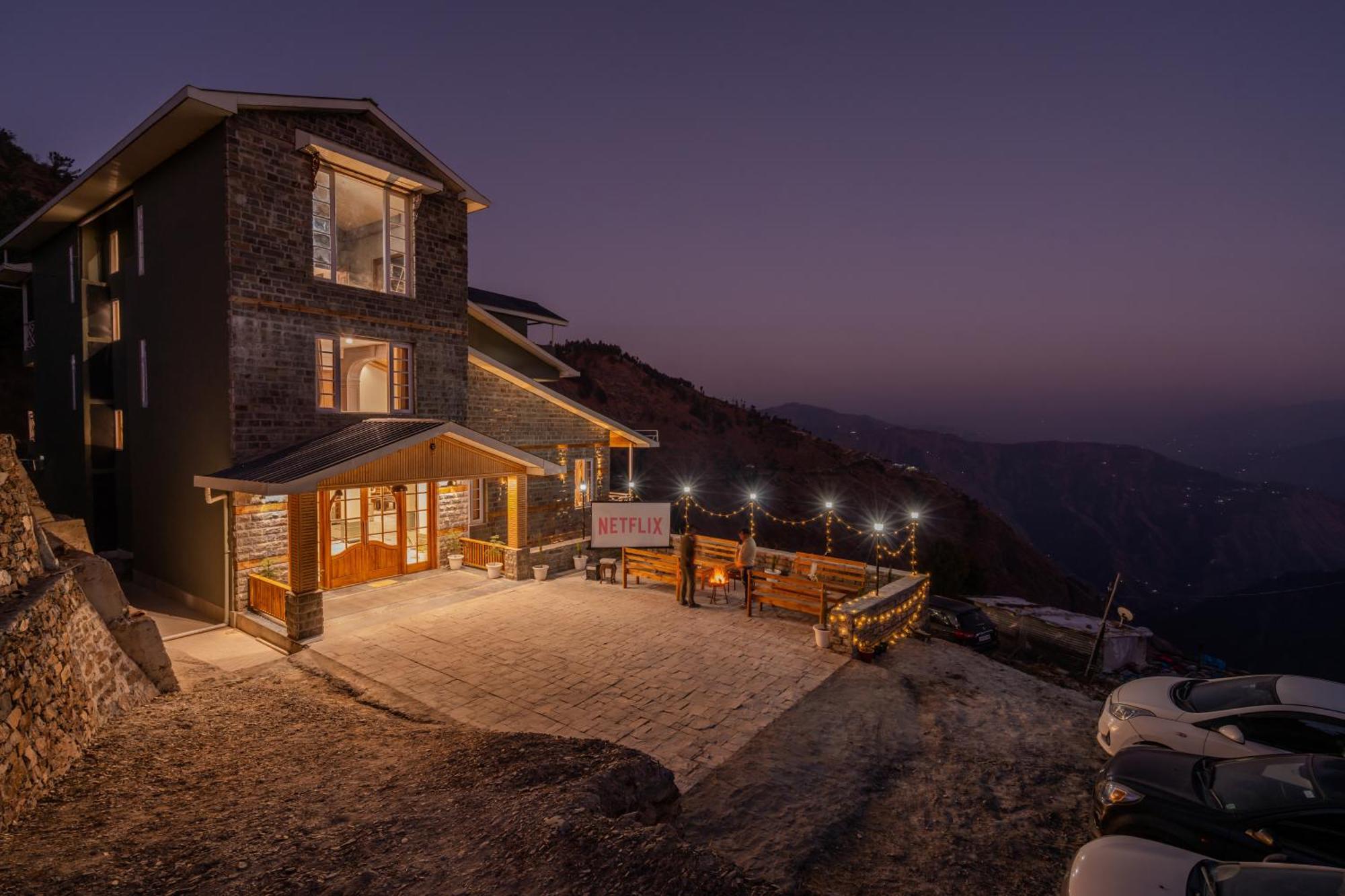Saffronstays Alpine Blue-6 Bhk With Private Deck And Valley Views From Each Villa