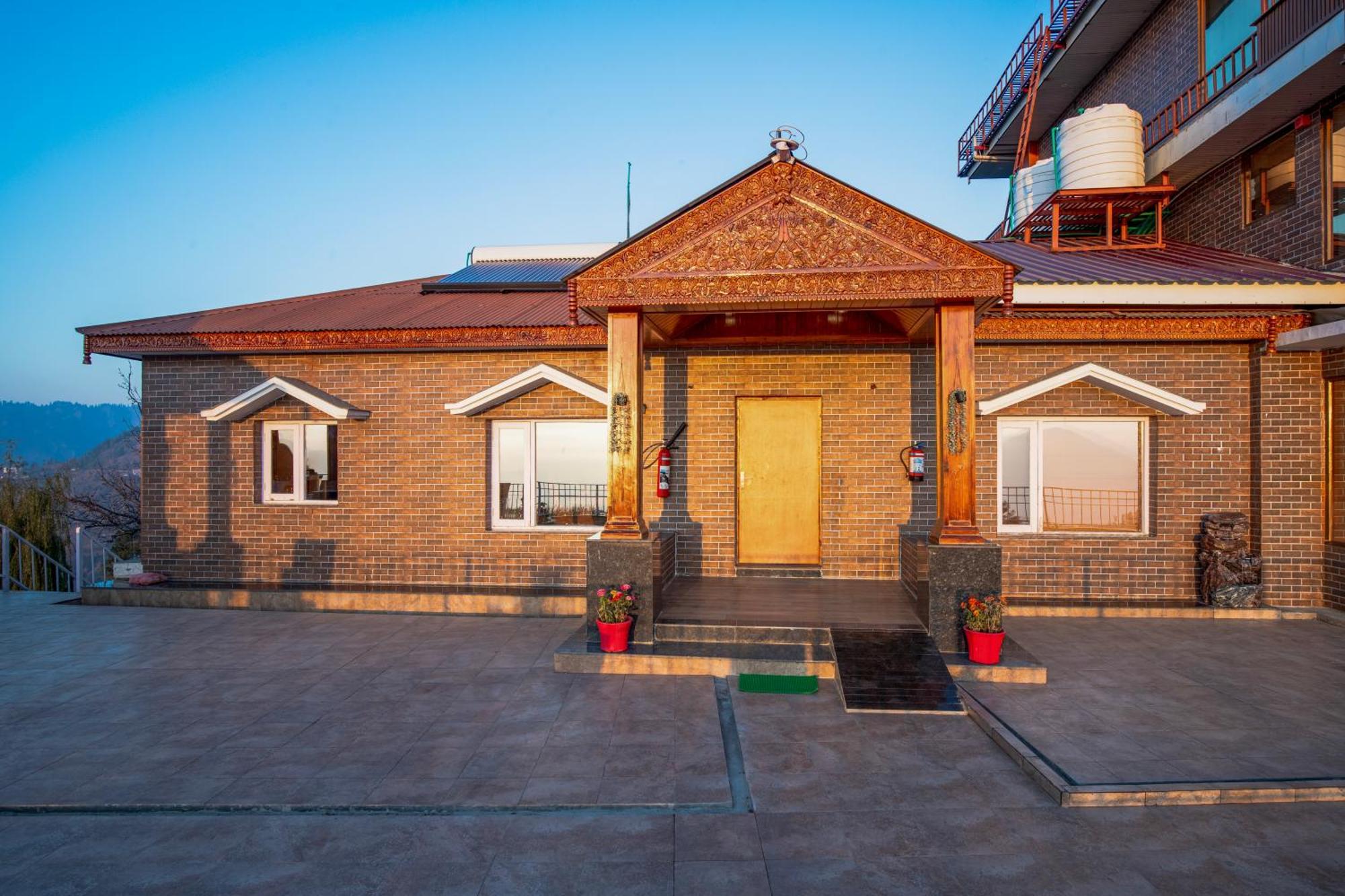 Holiday home Alaya Lafu House Hearth With Hill Views *