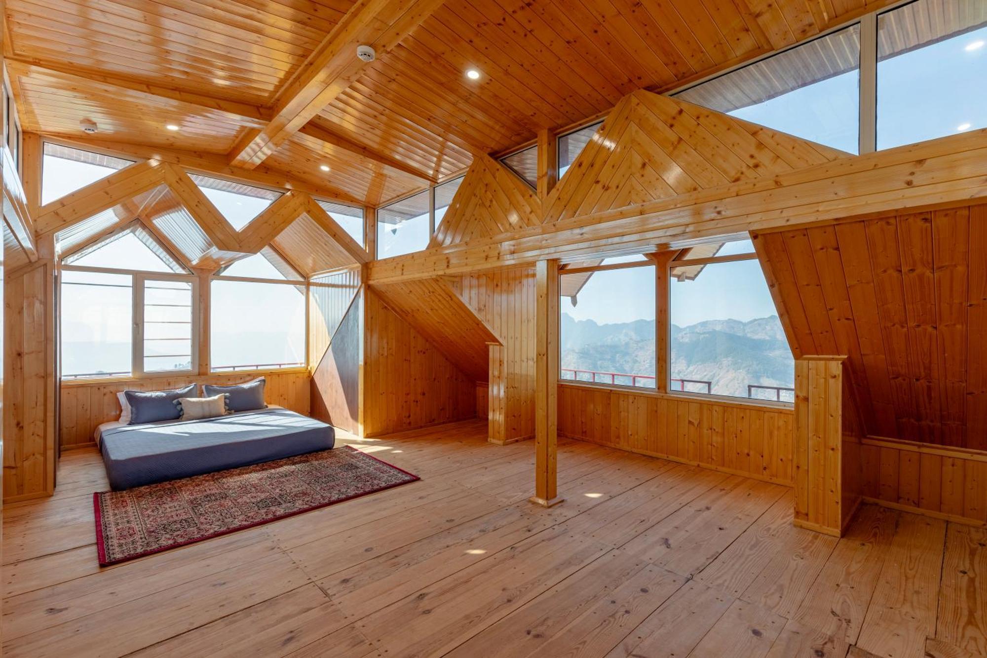 Alaya Lafu Woodscave With Attic & Hill Views * Shimla