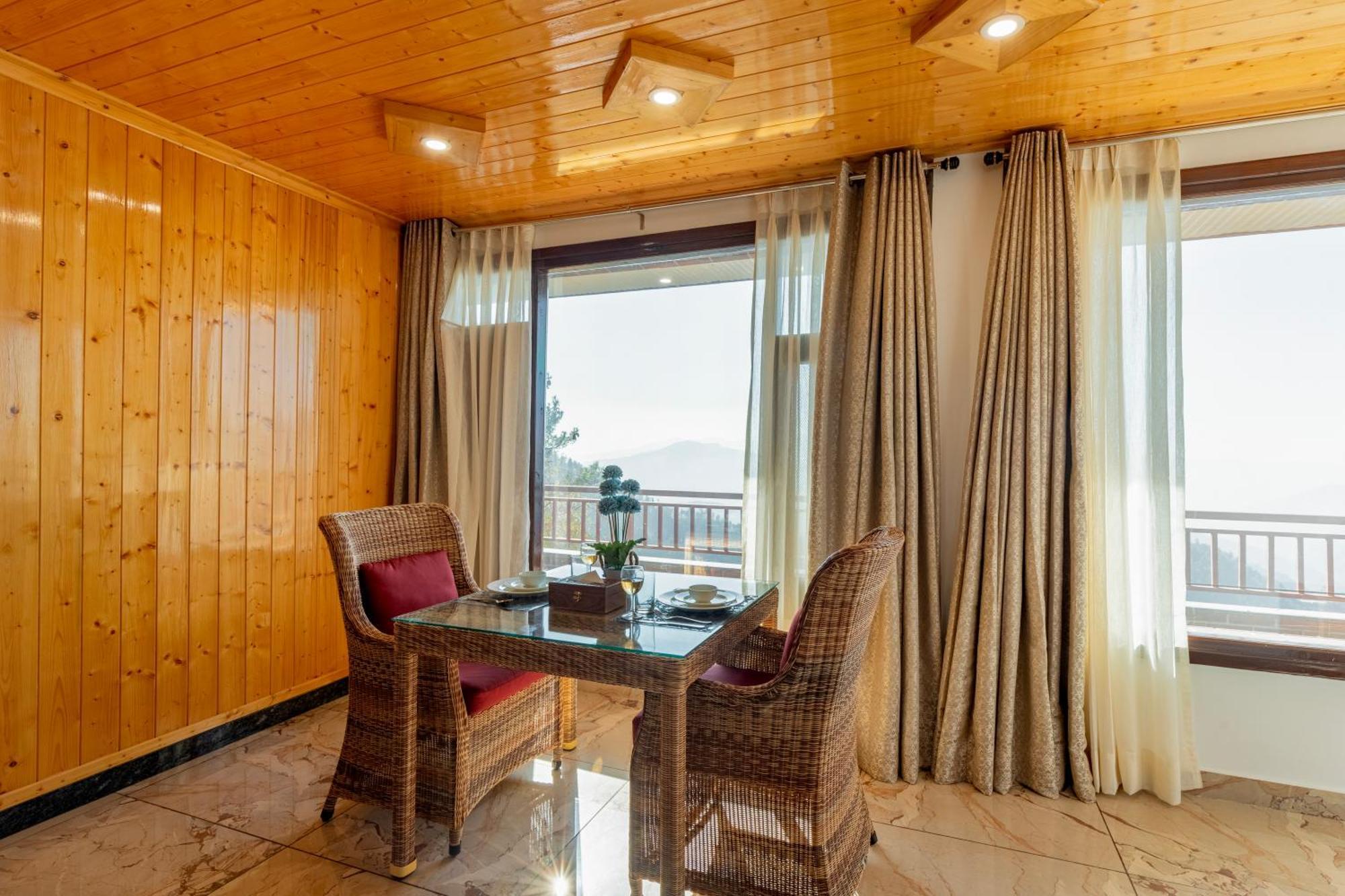 Alaya Lafu Woodscave With Attic & Hill Views * Shimla