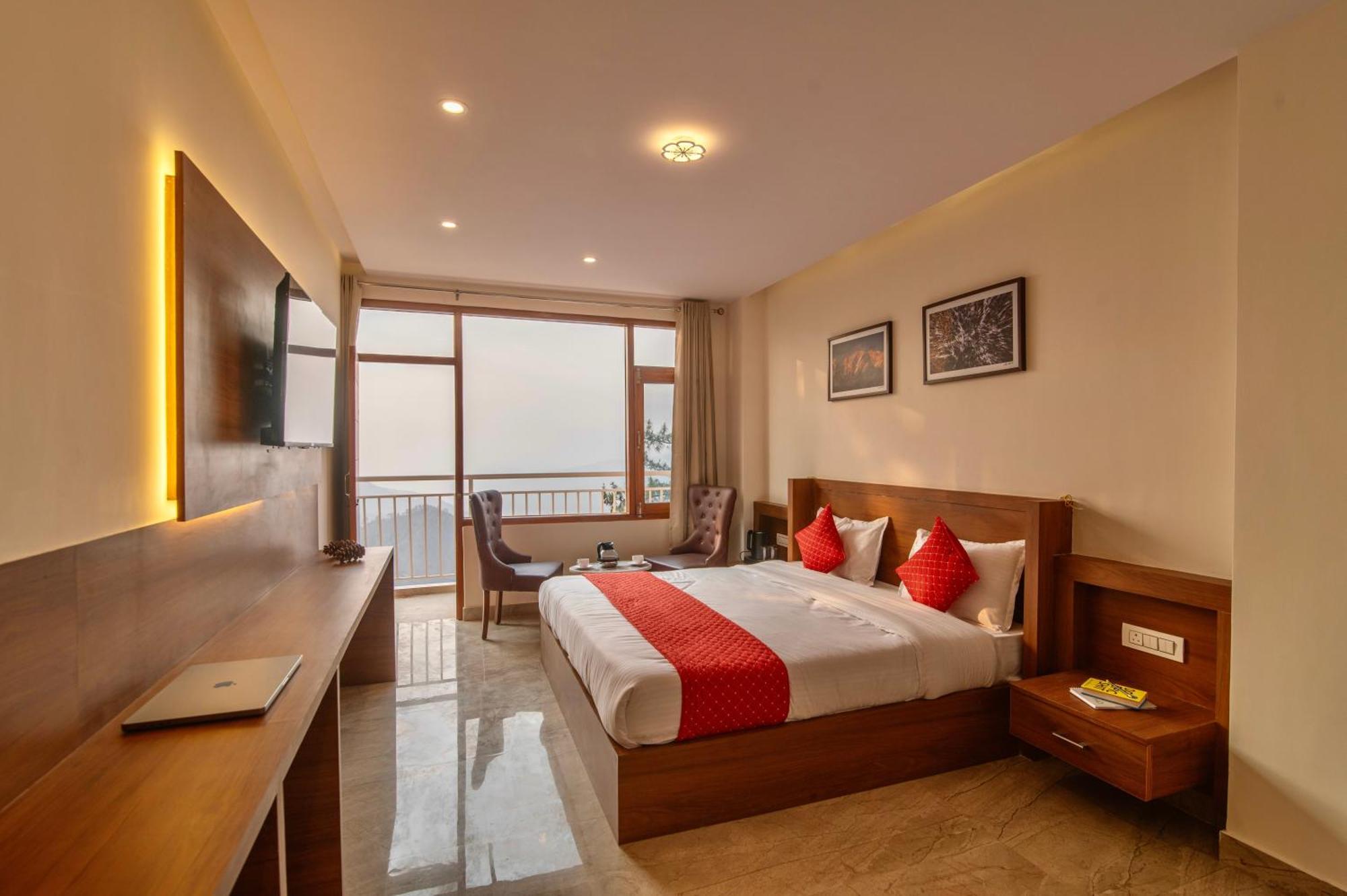 Hillside Hotel 3*