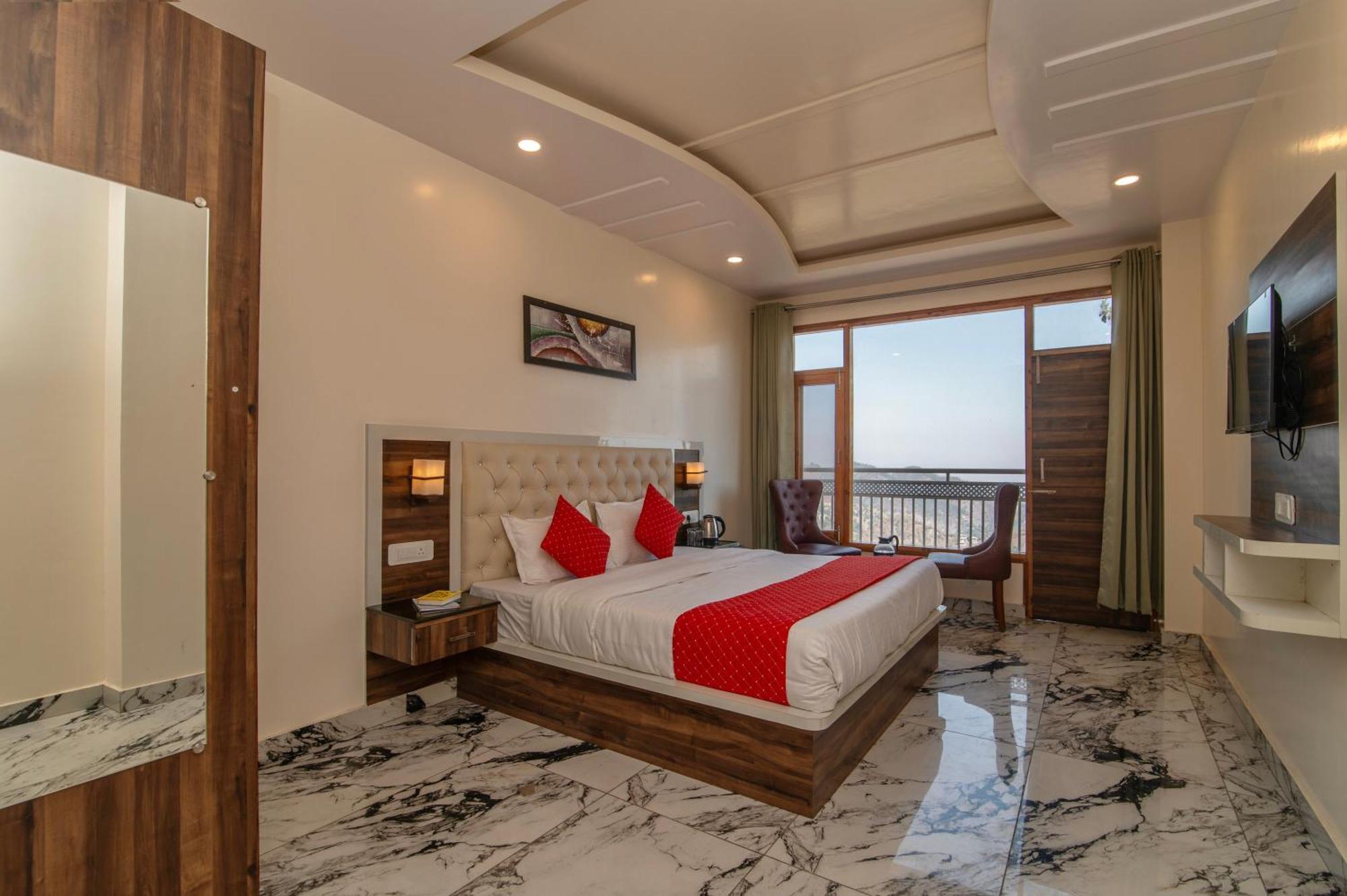 Hotel Hillside