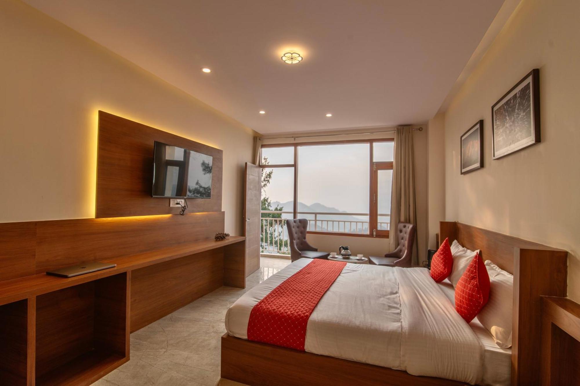Hotel Hillside 3*