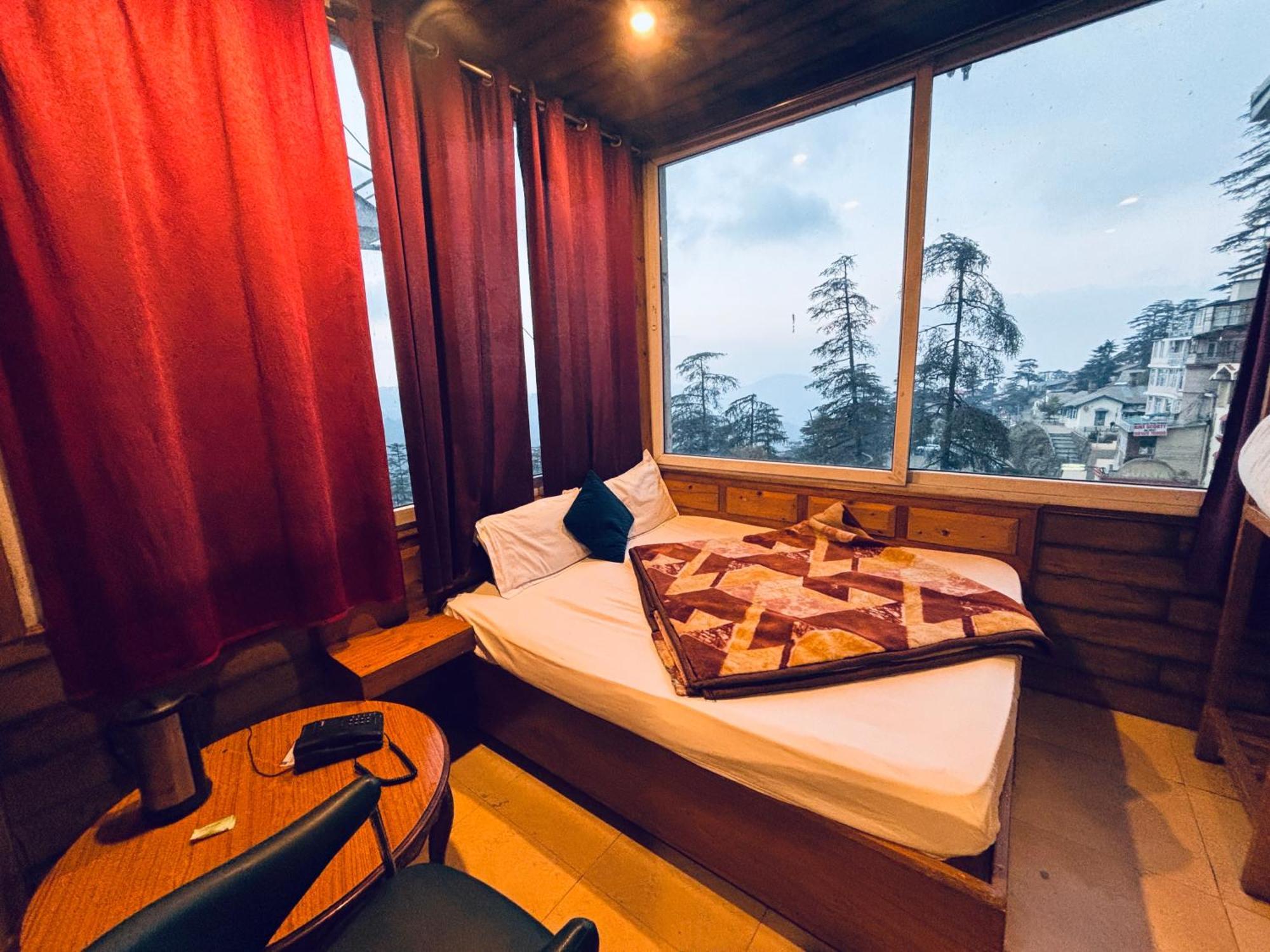 Ganga !! Near Mall Road !! Budget Friendly !! Guest house Shimla