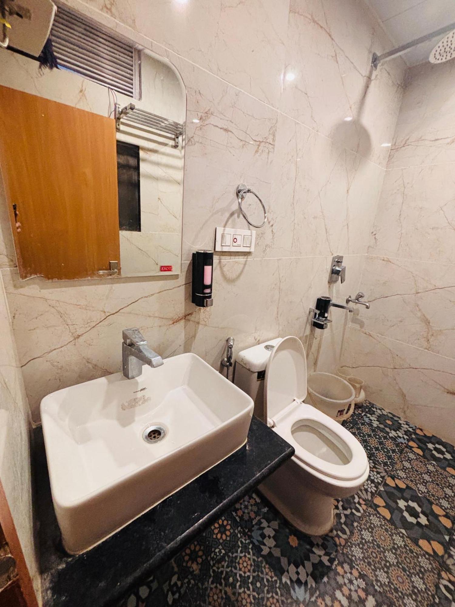 Ganga !! Near Mall Road !! Budget Friendly !! Guest house