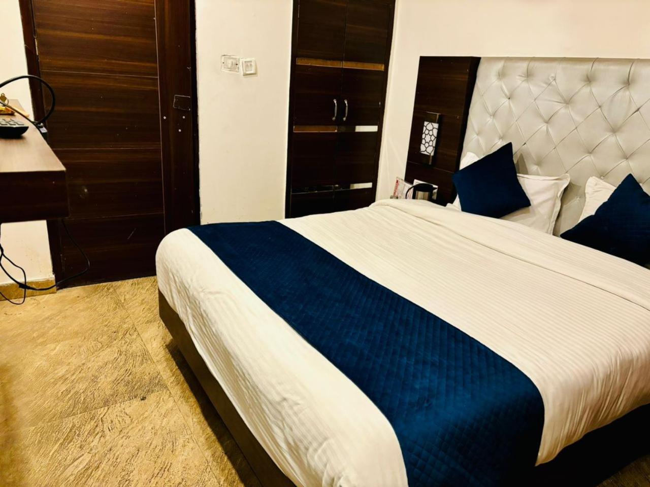 Ganga !! Near Mall Road !! Budget Friendly !! Guest house Shimla