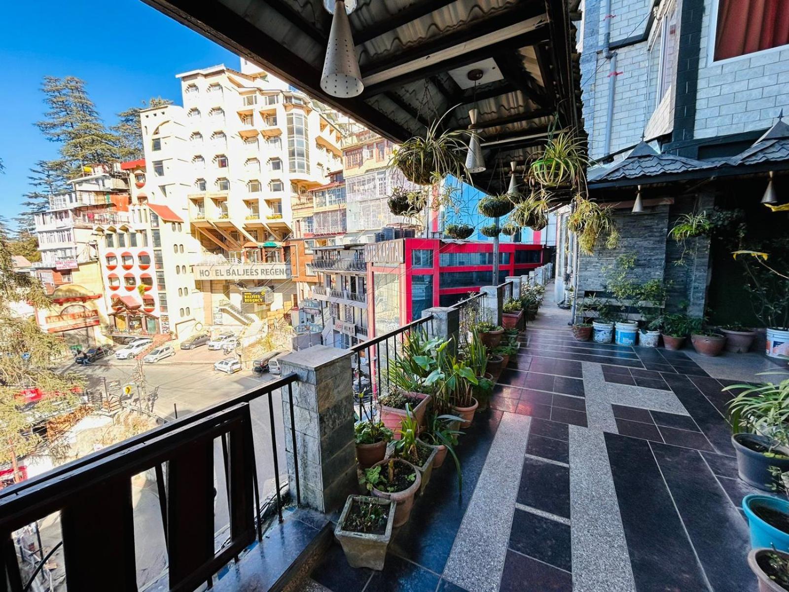 Ganga !! Near Mall Road !! Budget Friendly !! Guest house *