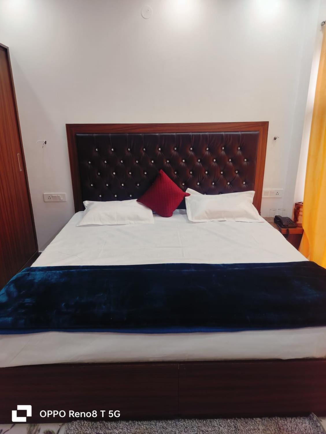 Gauri Gopal Bed & Breakfast *