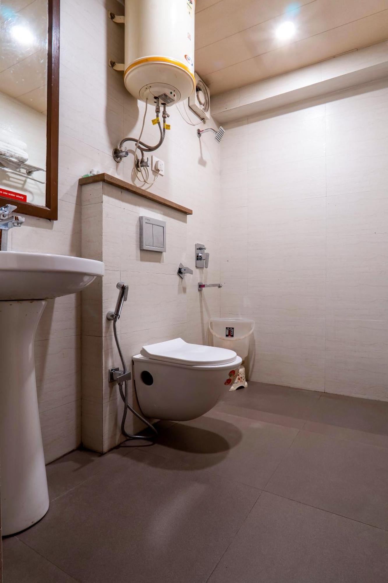 Windsor By Restwell Hotel 2*