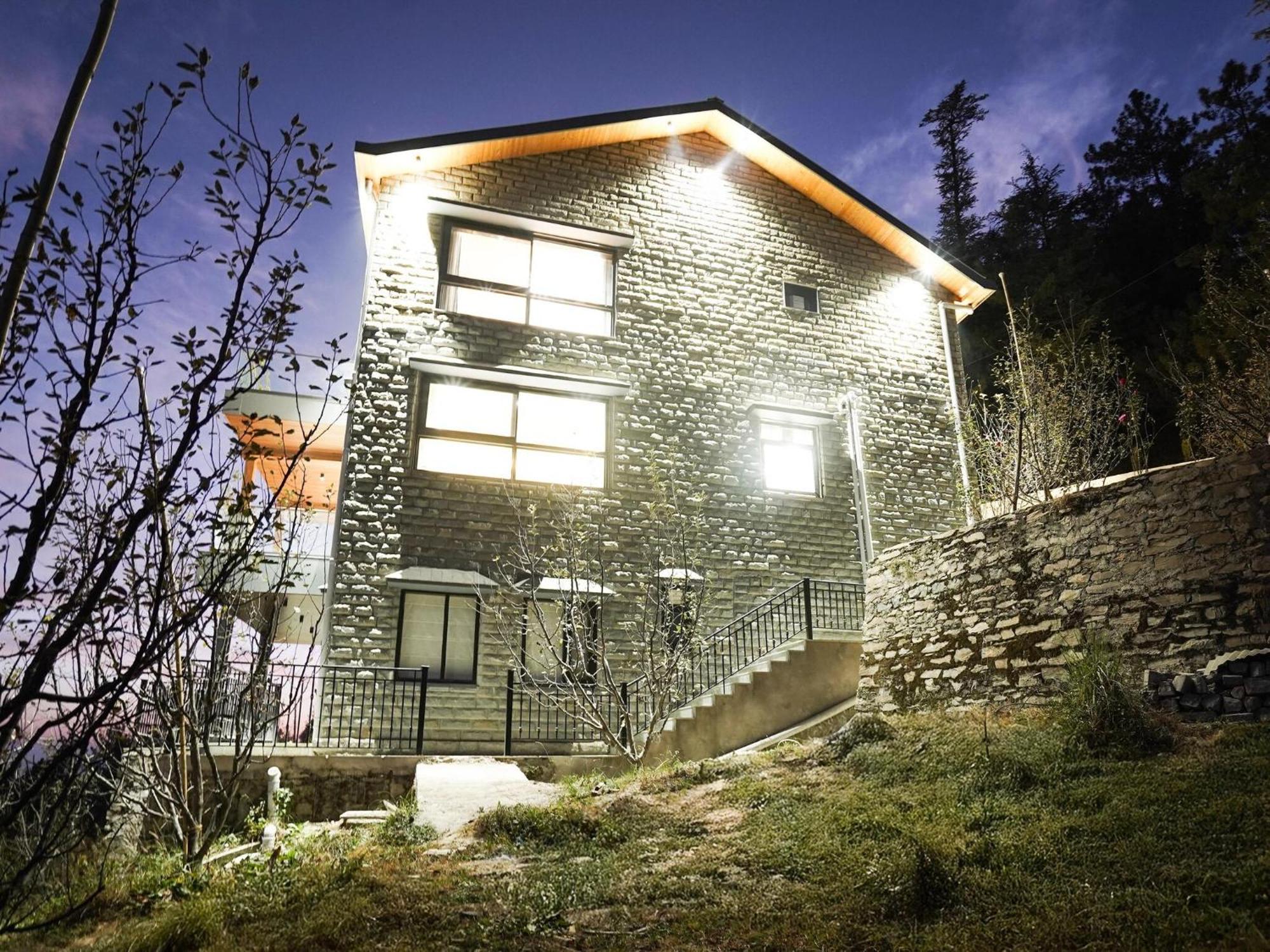 Sunday Premium 5 Bhk Mihika, * Shimla