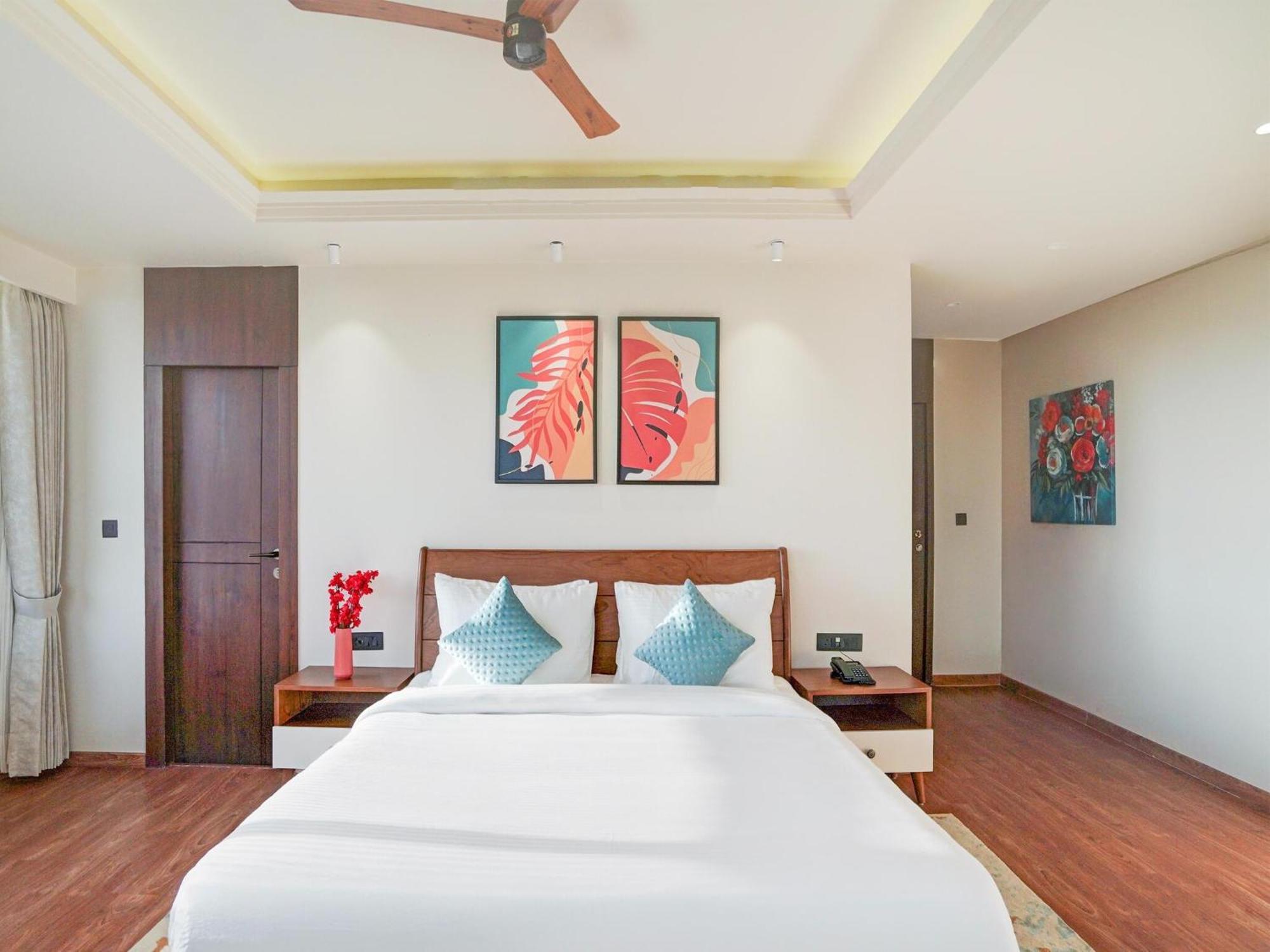 Sunday Premium 5 Bhk Mihika, Villa