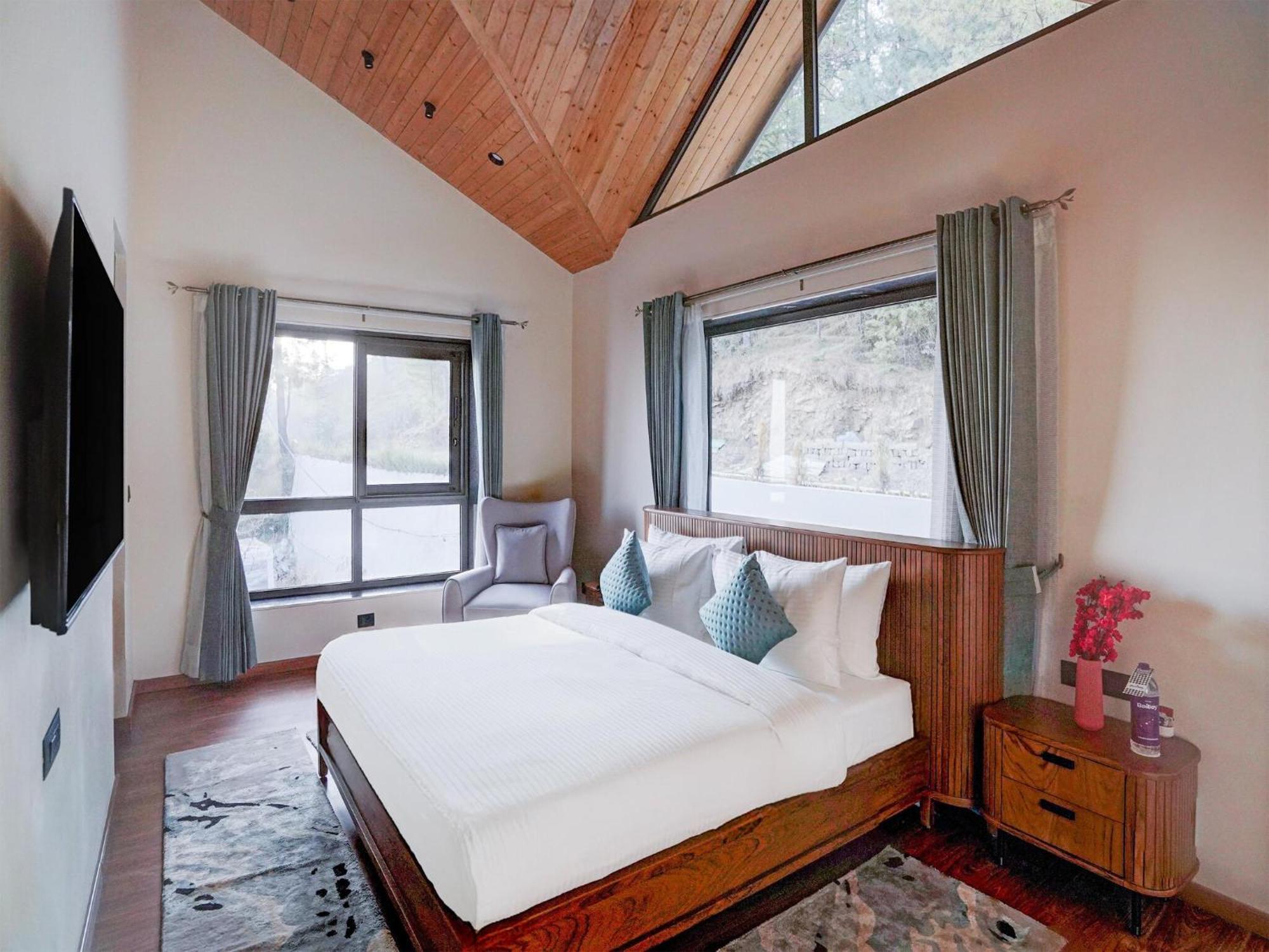 Sunday Premium 5 Bhk Mihika, *