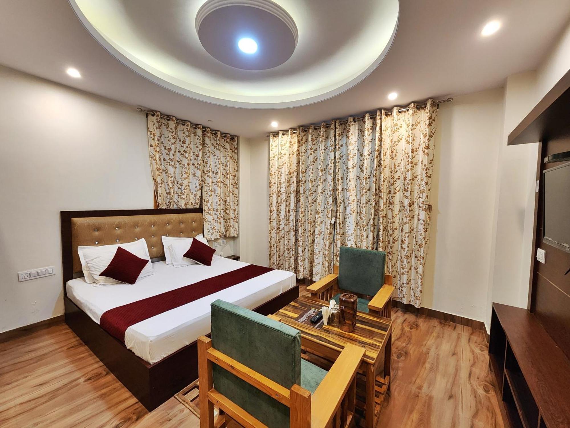 Royal Cedar Retreat Shimla