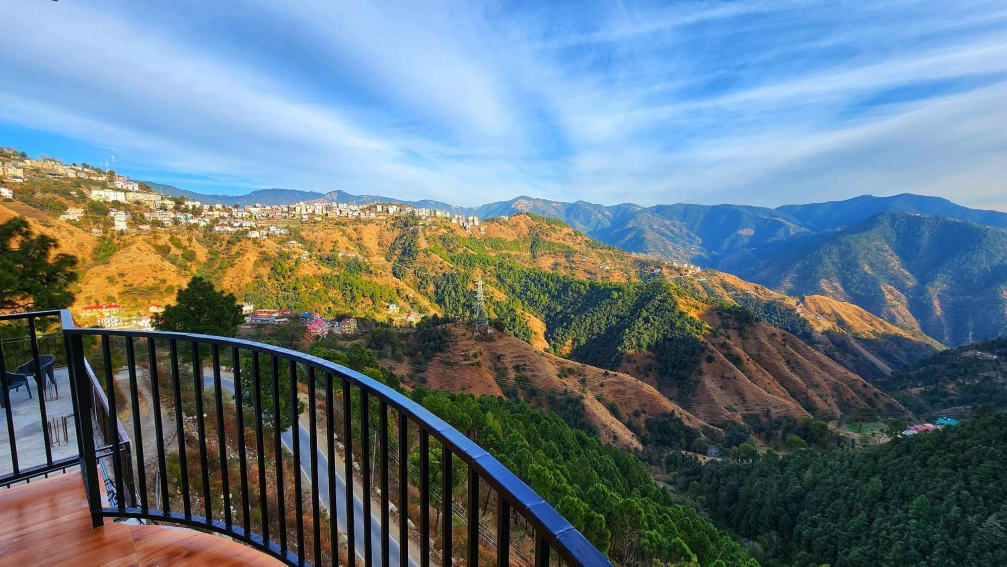 Royal Cedar Retreat * Shimla