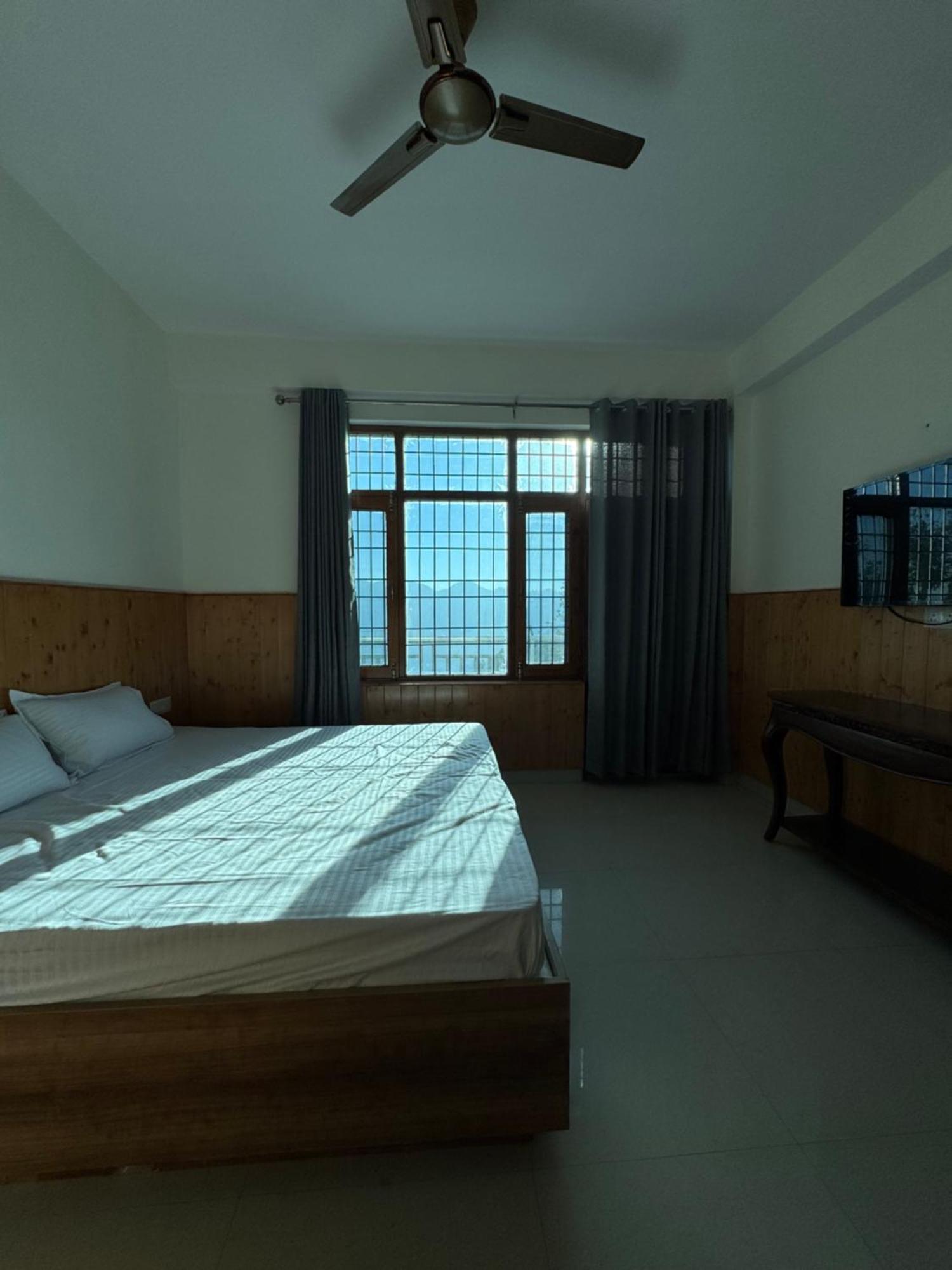 Apartment Hues & Trails Ground Zero Shimla