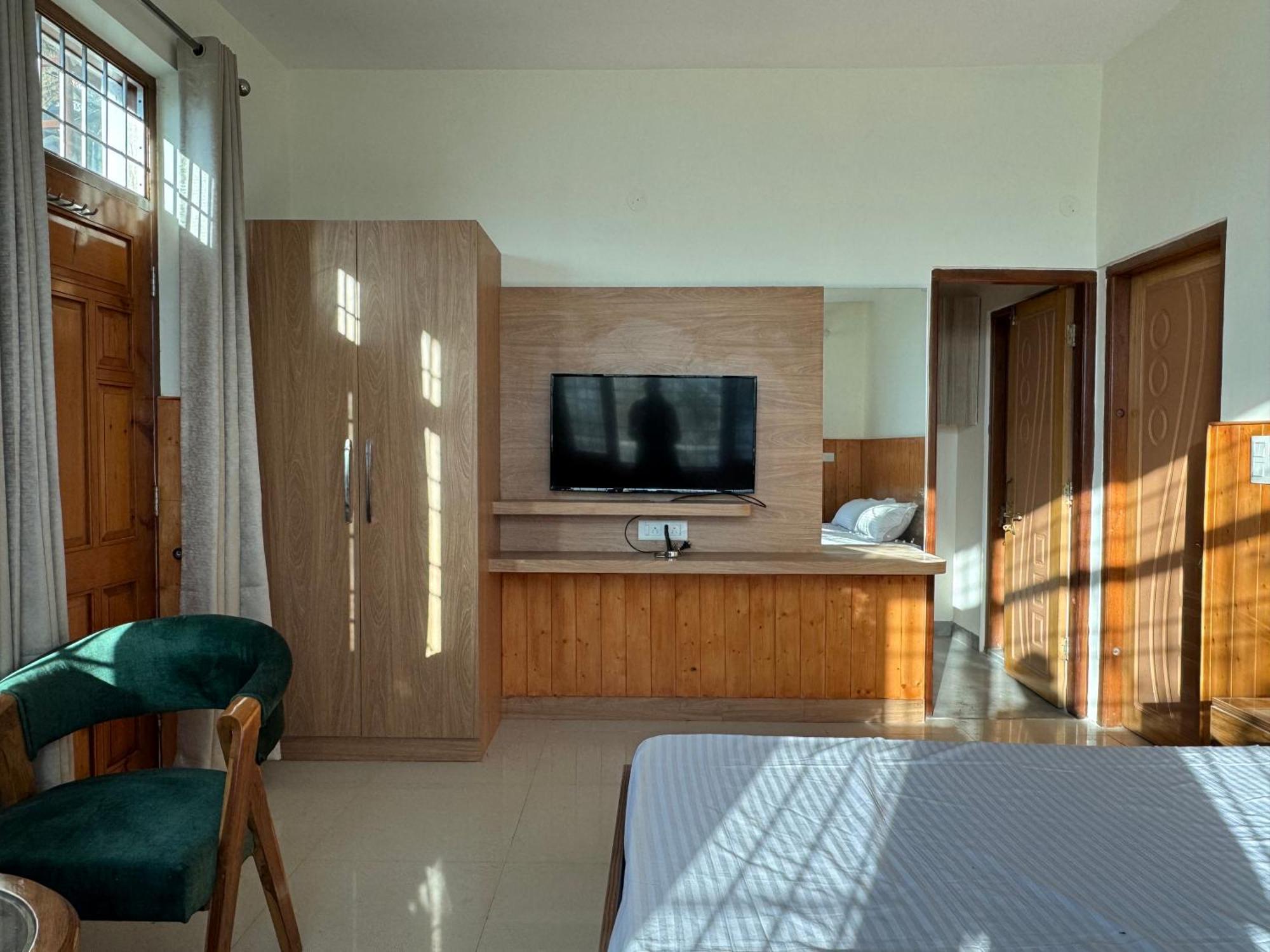 Hues & Trails Ground Zero Apartment