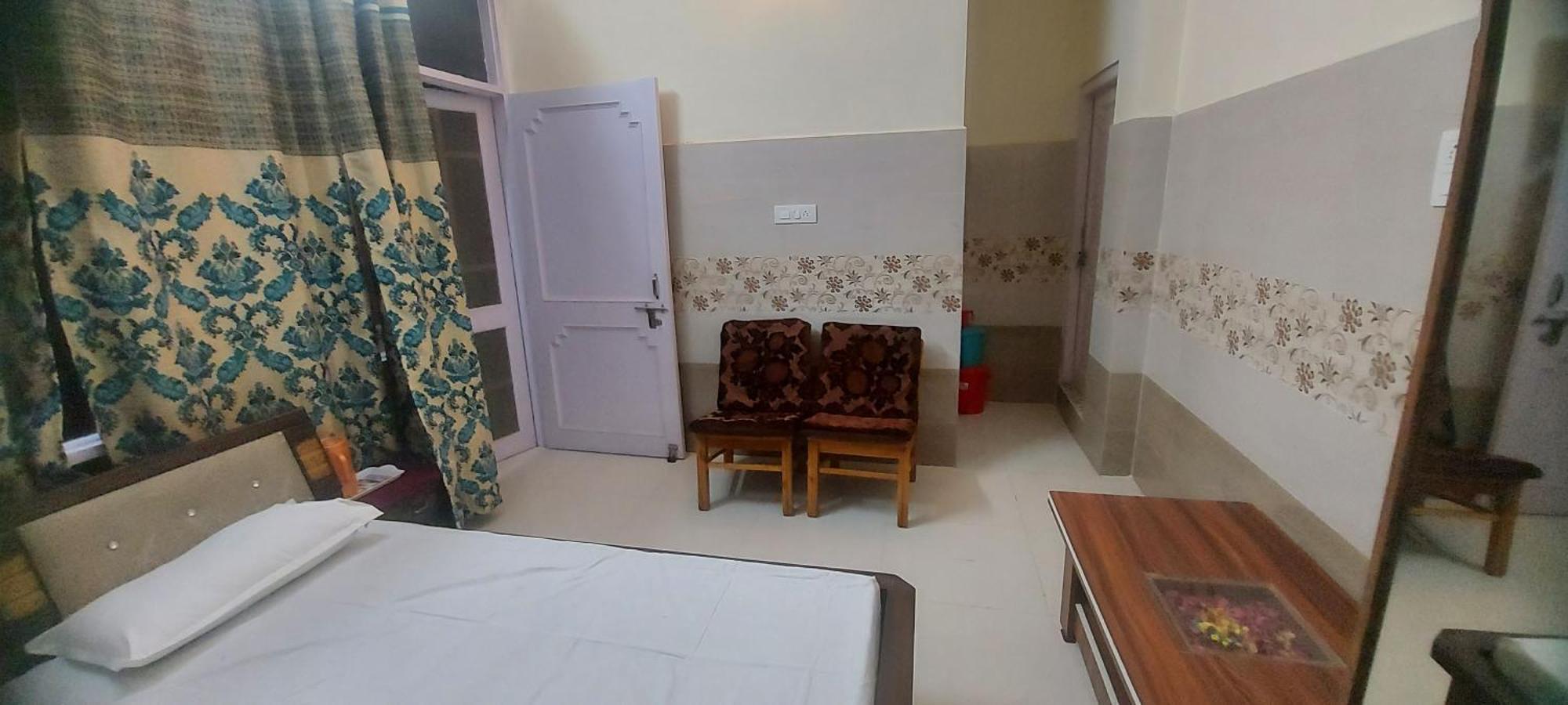 Homestay Hari *