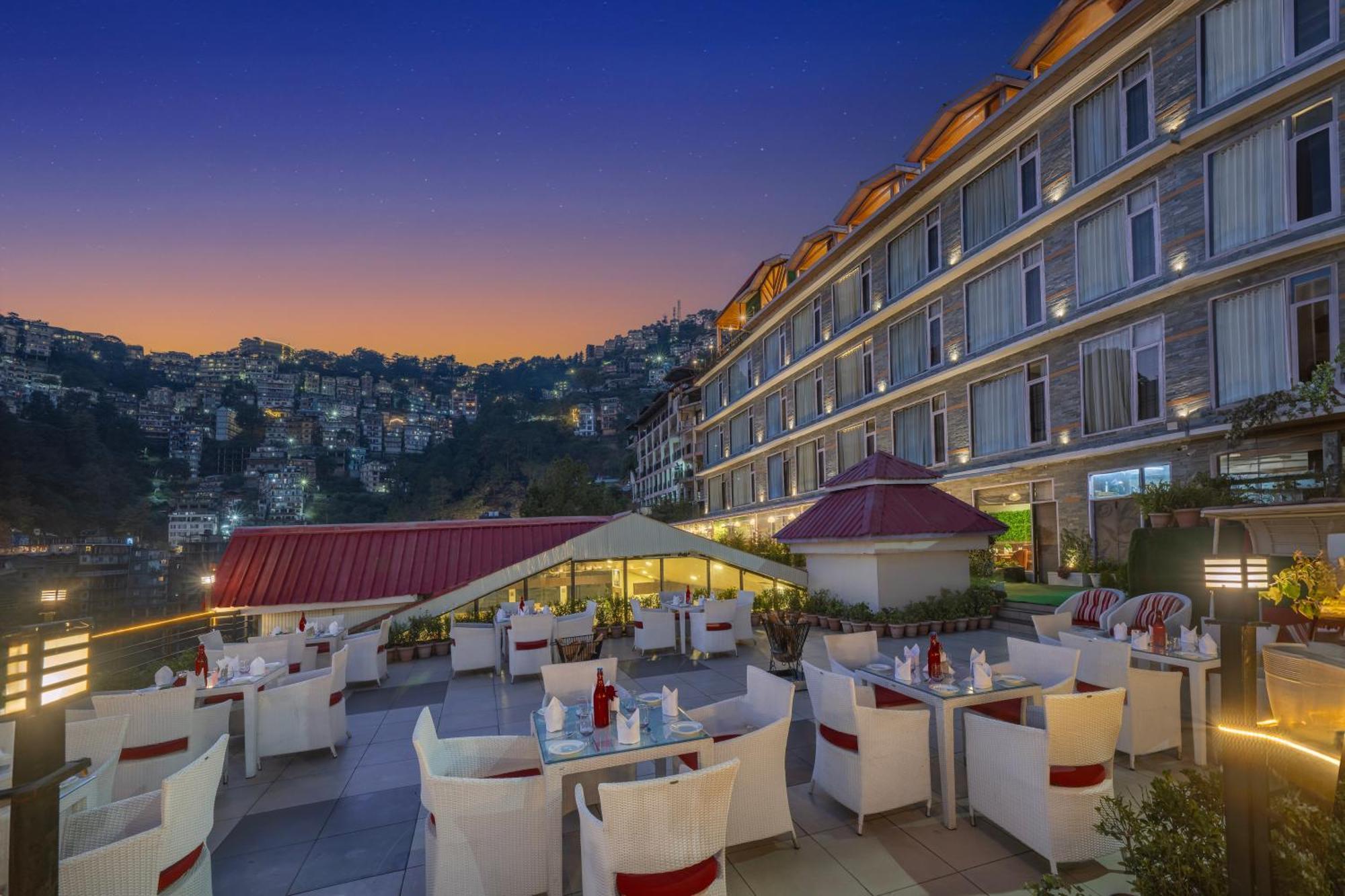 Snow Valley Hotel 4*