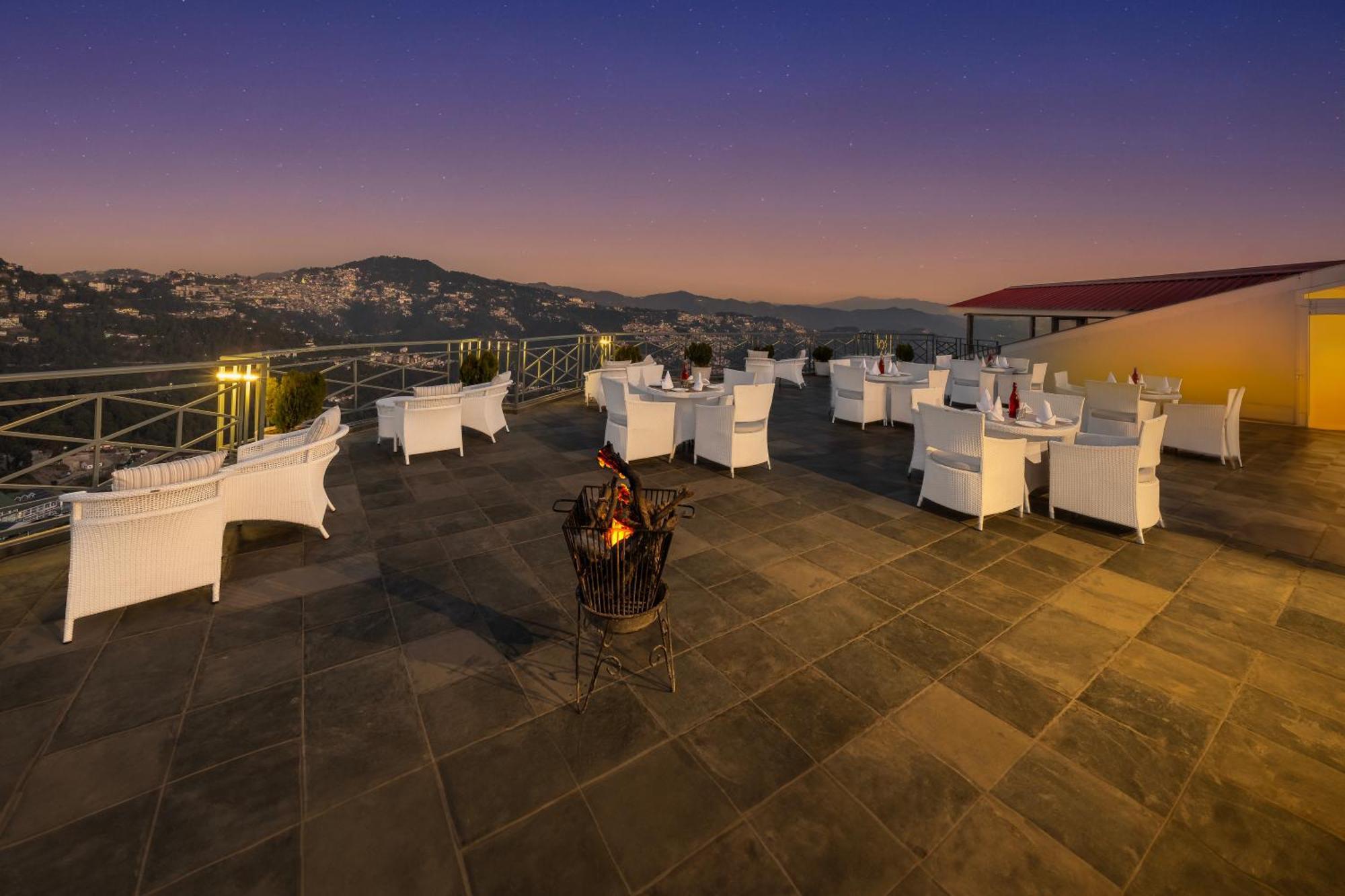Snow Valley Heights 4*