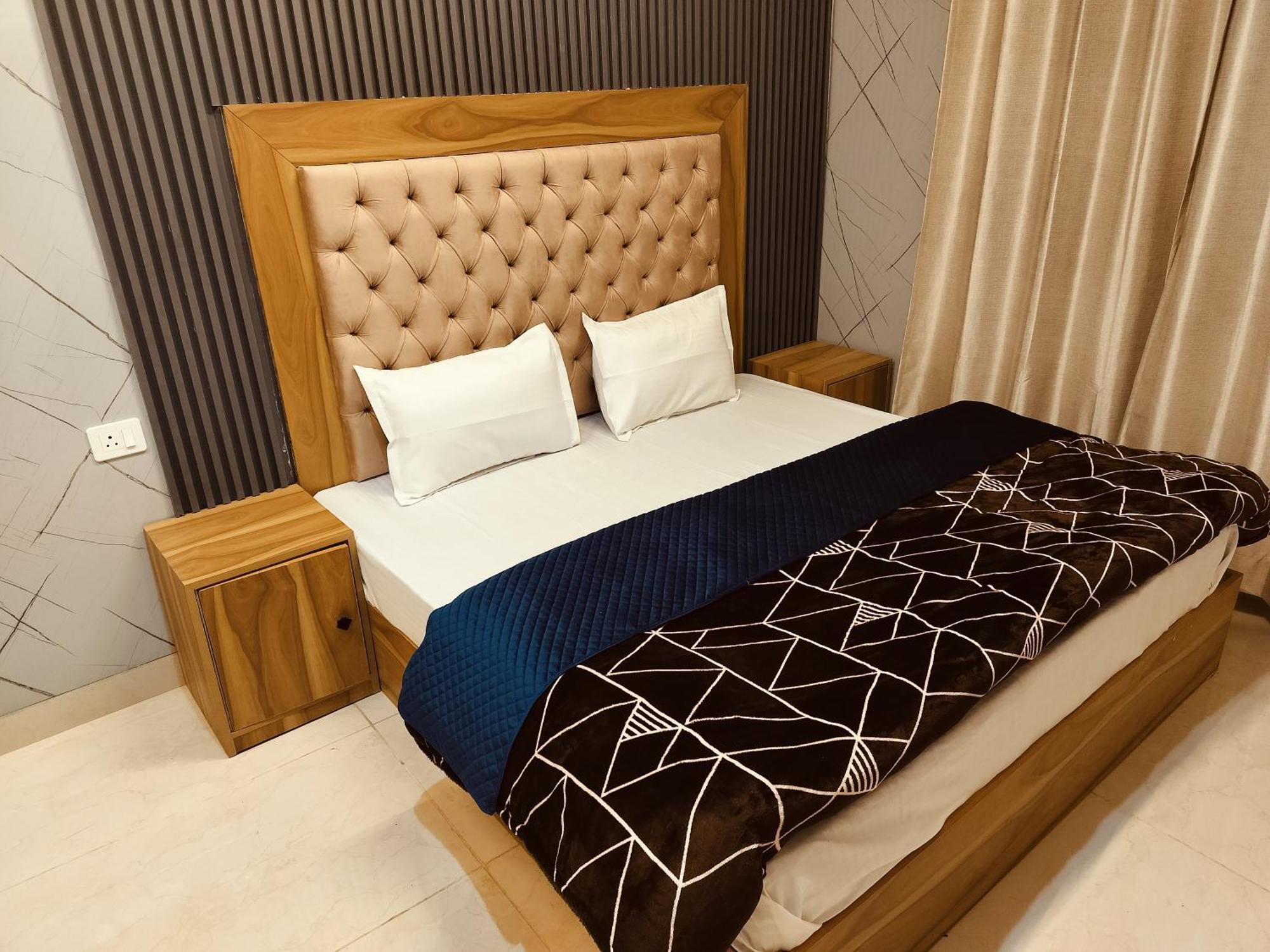 Bed & Breakfast Madan Kunj Mall Road