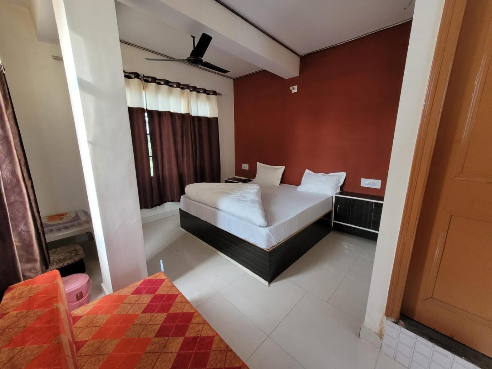 Homestay Om *