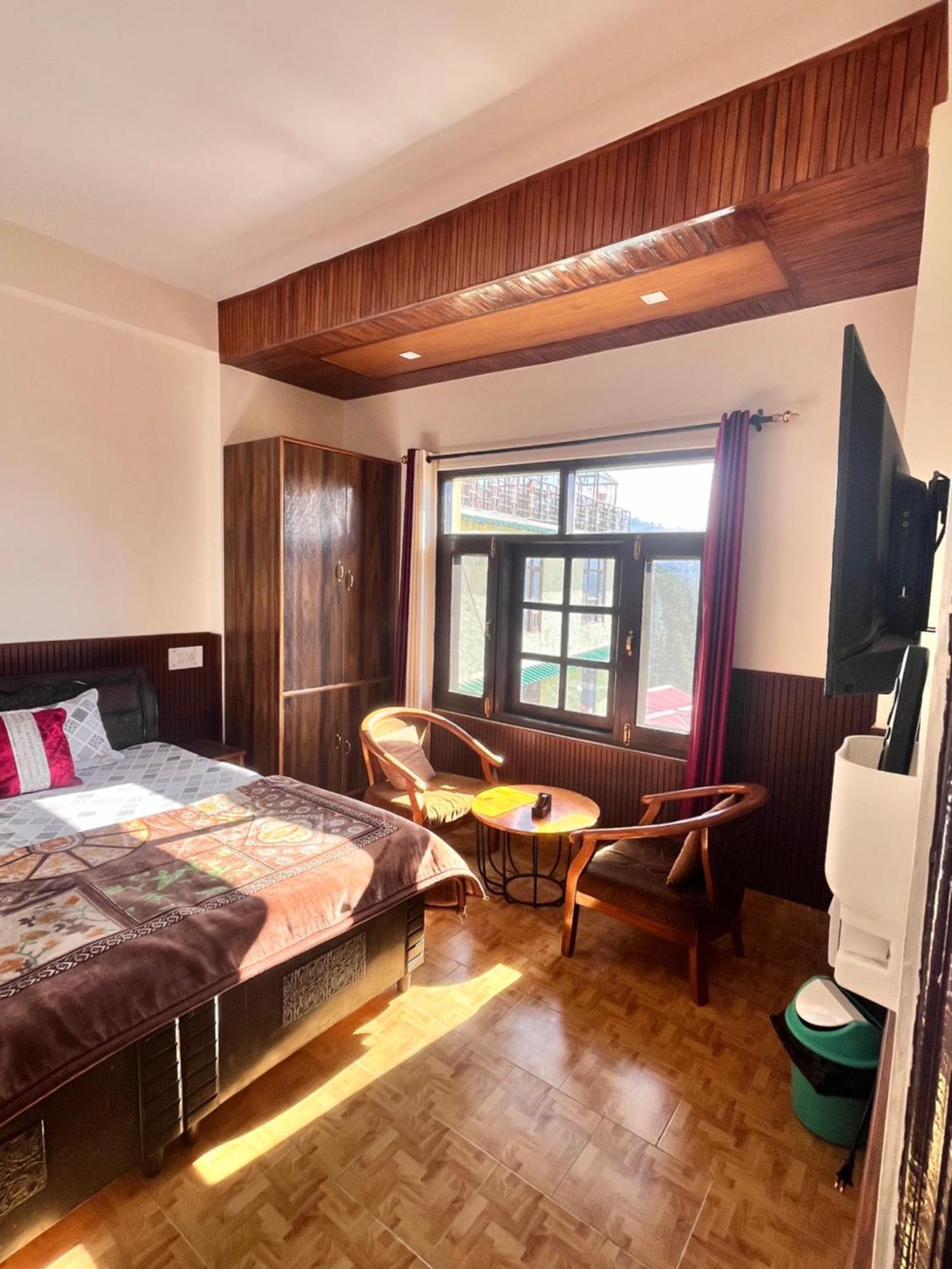 Residence Inn Homestay *