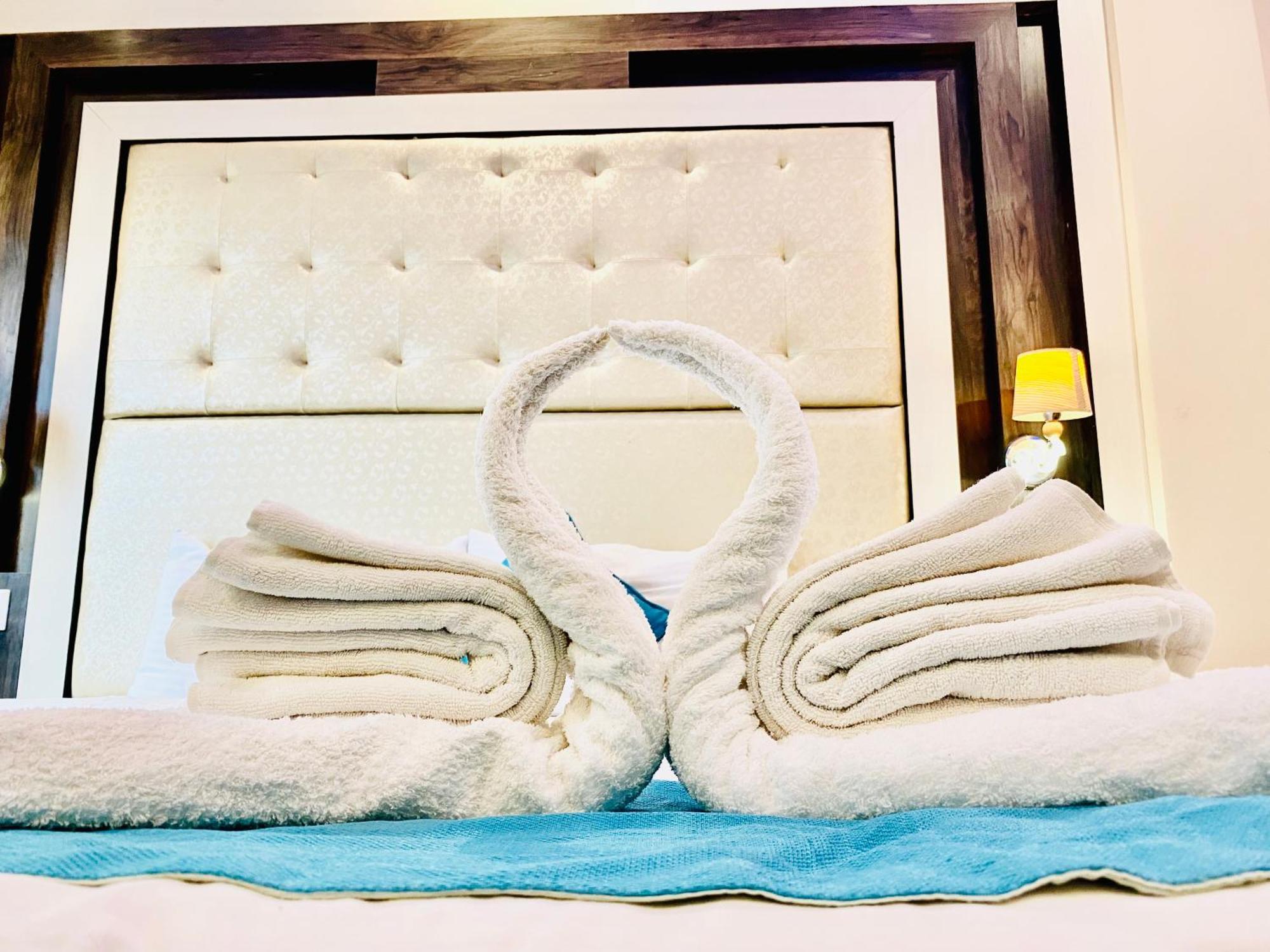 Hotel Valley View Mashobra - For Vacations Shimla